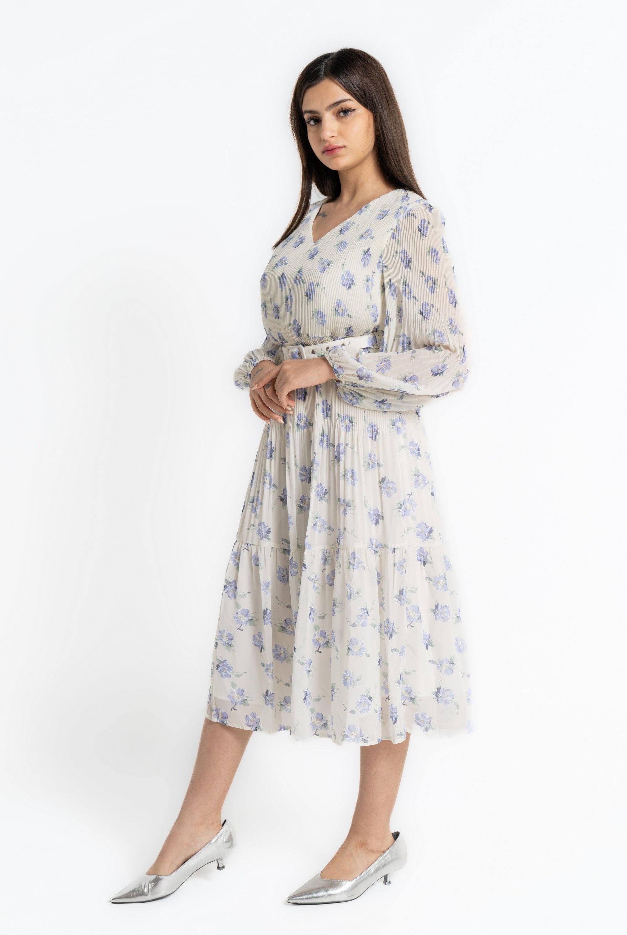 ู
ููุง ูุณุชุงู ู
ูุฏู ุจุฃูู
ุงู
ุทูููุฉ ู
ูุฑุฏ ูู
ุทููู ูุณุงุฆู