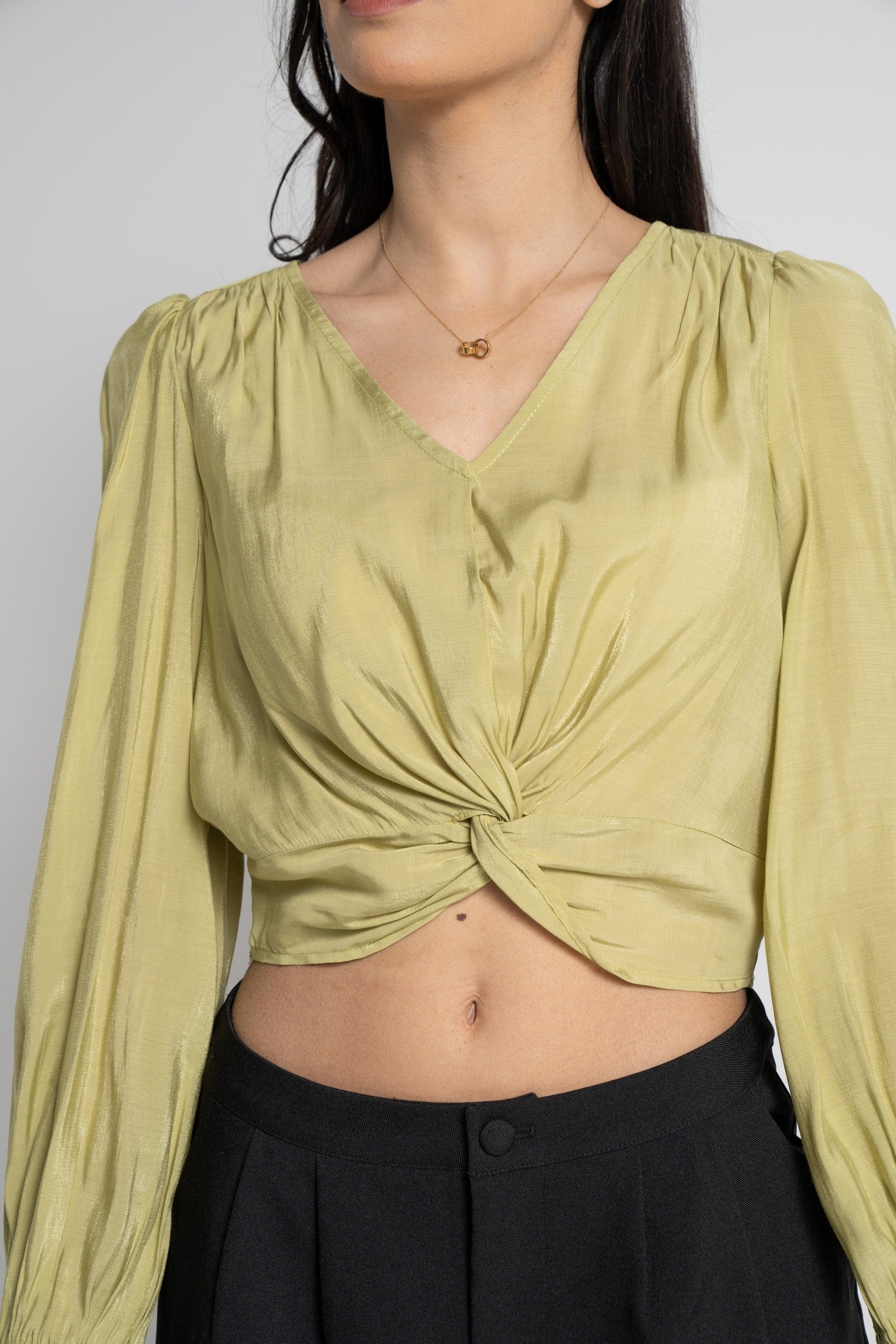 ميكا بلوزة بأكمام طويلة نسائية نص بطن