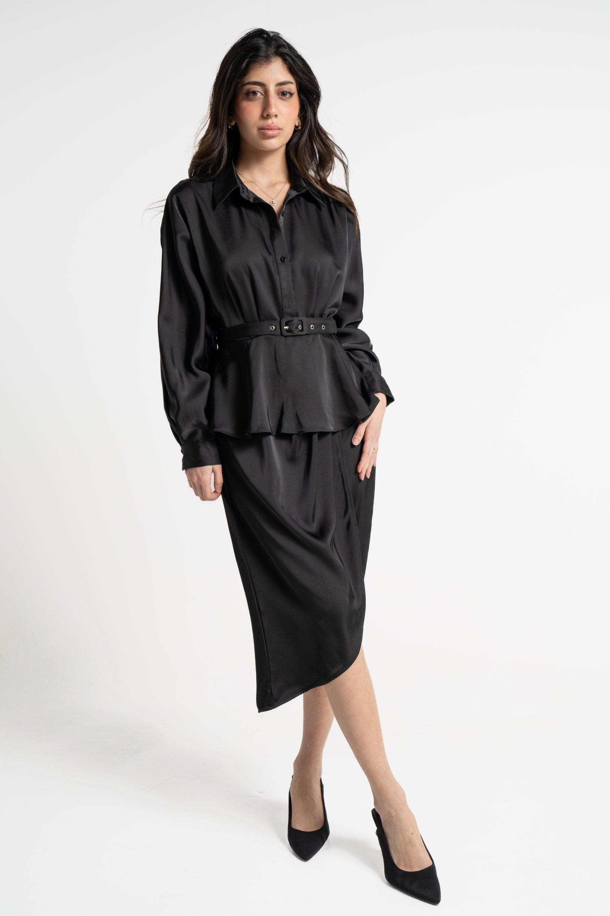 ميكا فستان ميدي بأكمام طويلة سادة قصير نسائي أسود