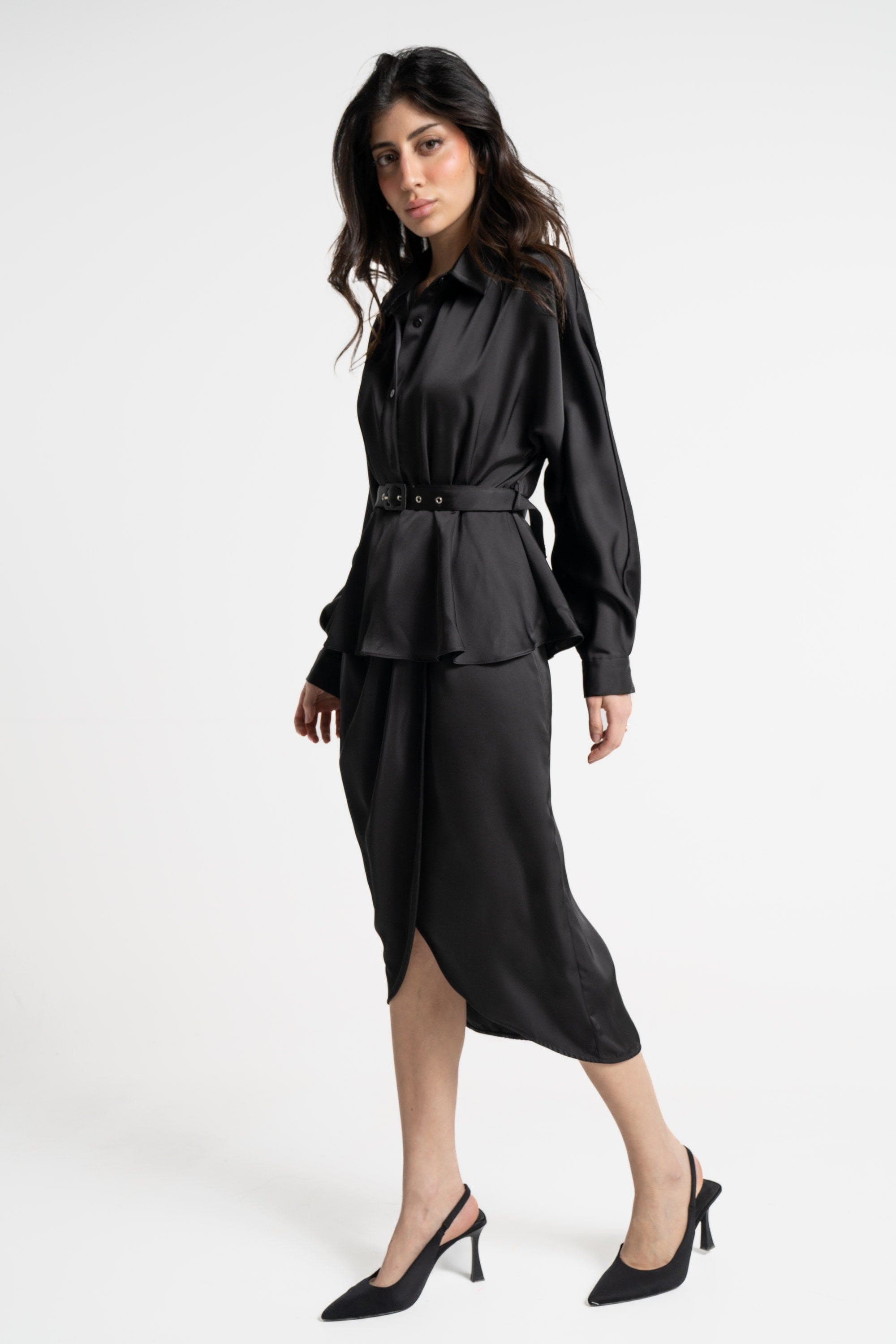 ميكا فستان ميدي بأكمام طويلة سادة قصير نسائي أسود