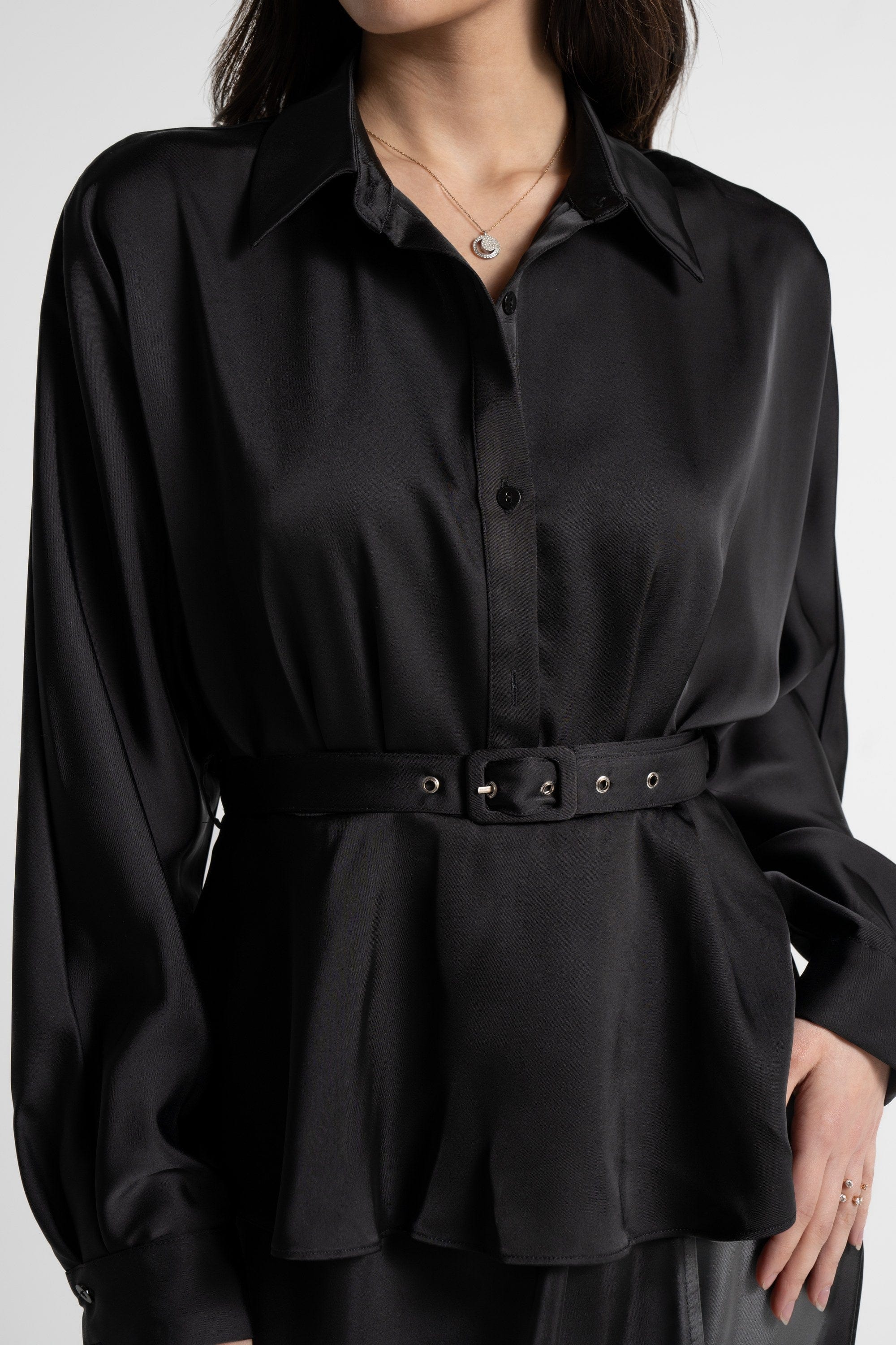 ميكا فستان ميدي بأكمام طويلة سادة قصير نسائي أسود