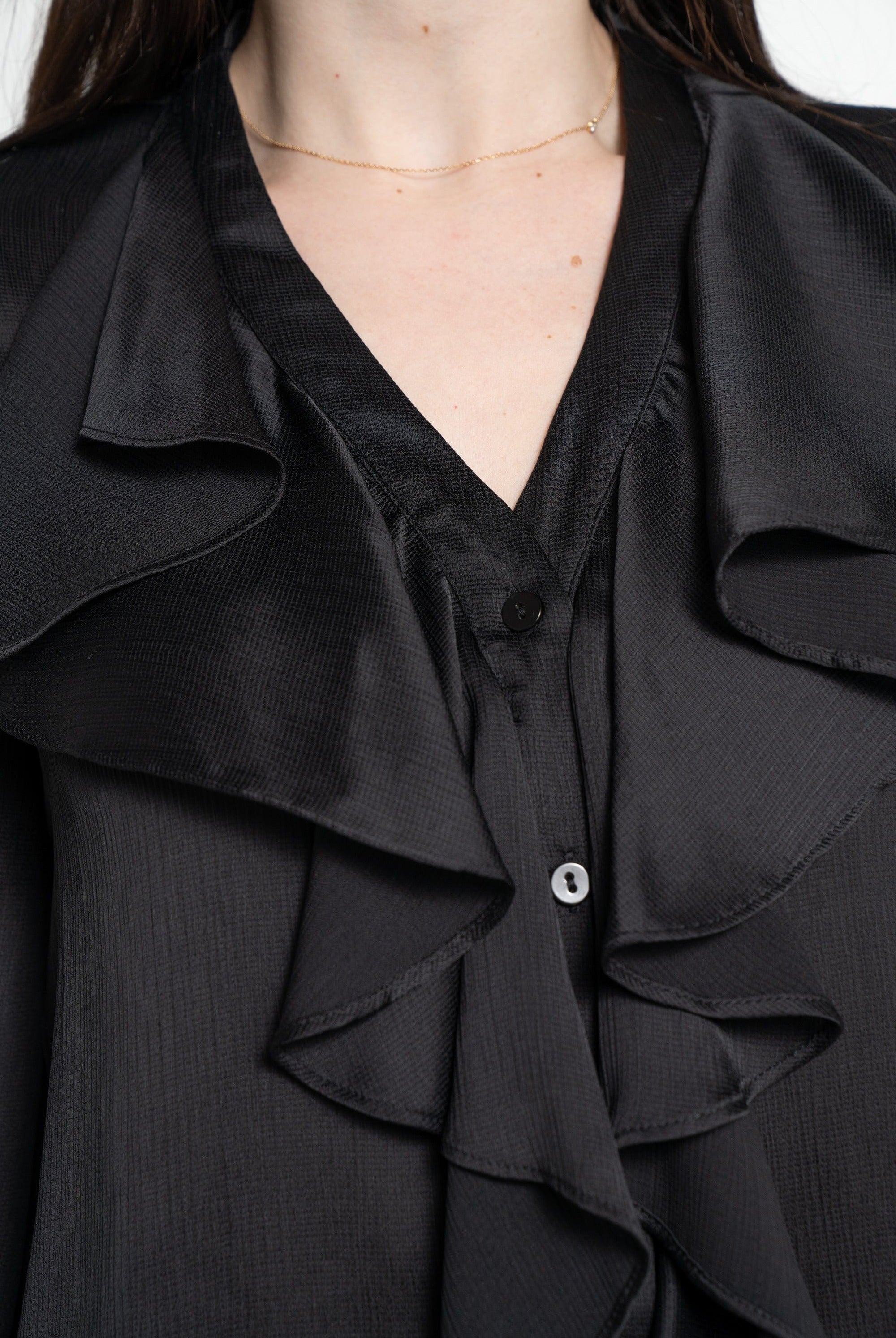 ميكا بلوزة بأكمام طويلة نسائية بكرانيش على الصدر