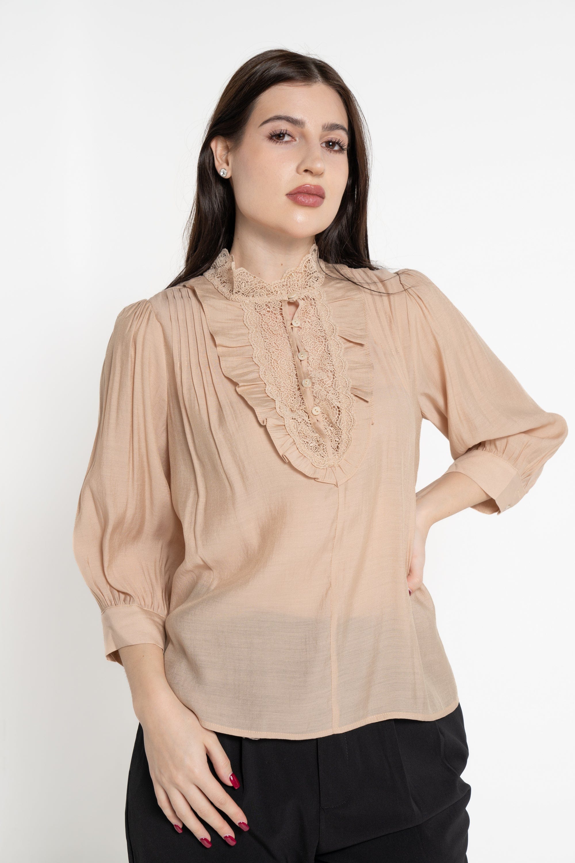 ميكا بلوزة 3/4 كم سادة مكشكشة من الأمام نسائي