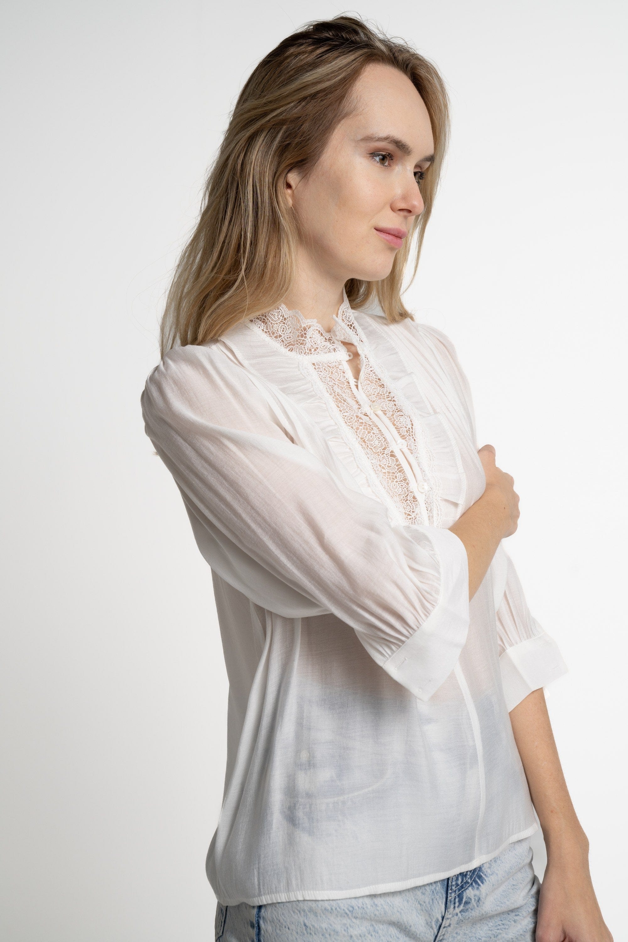 ميكا بلوزة 3/4 كم سادة مكشكشة من الأمام نسائي