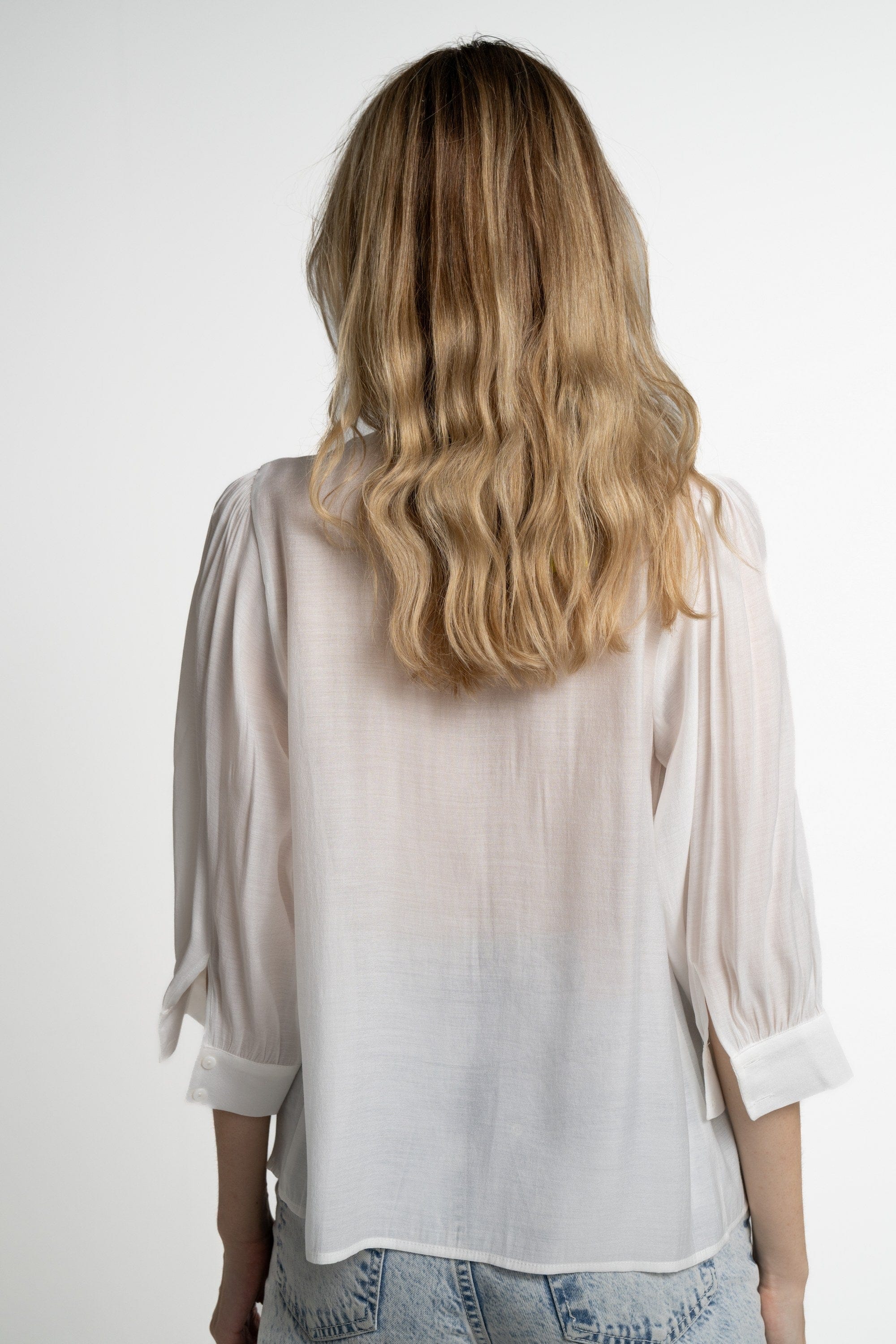 ميكا بلوزة 3/4 كم سادة مكشكشة من الأمام نسائي