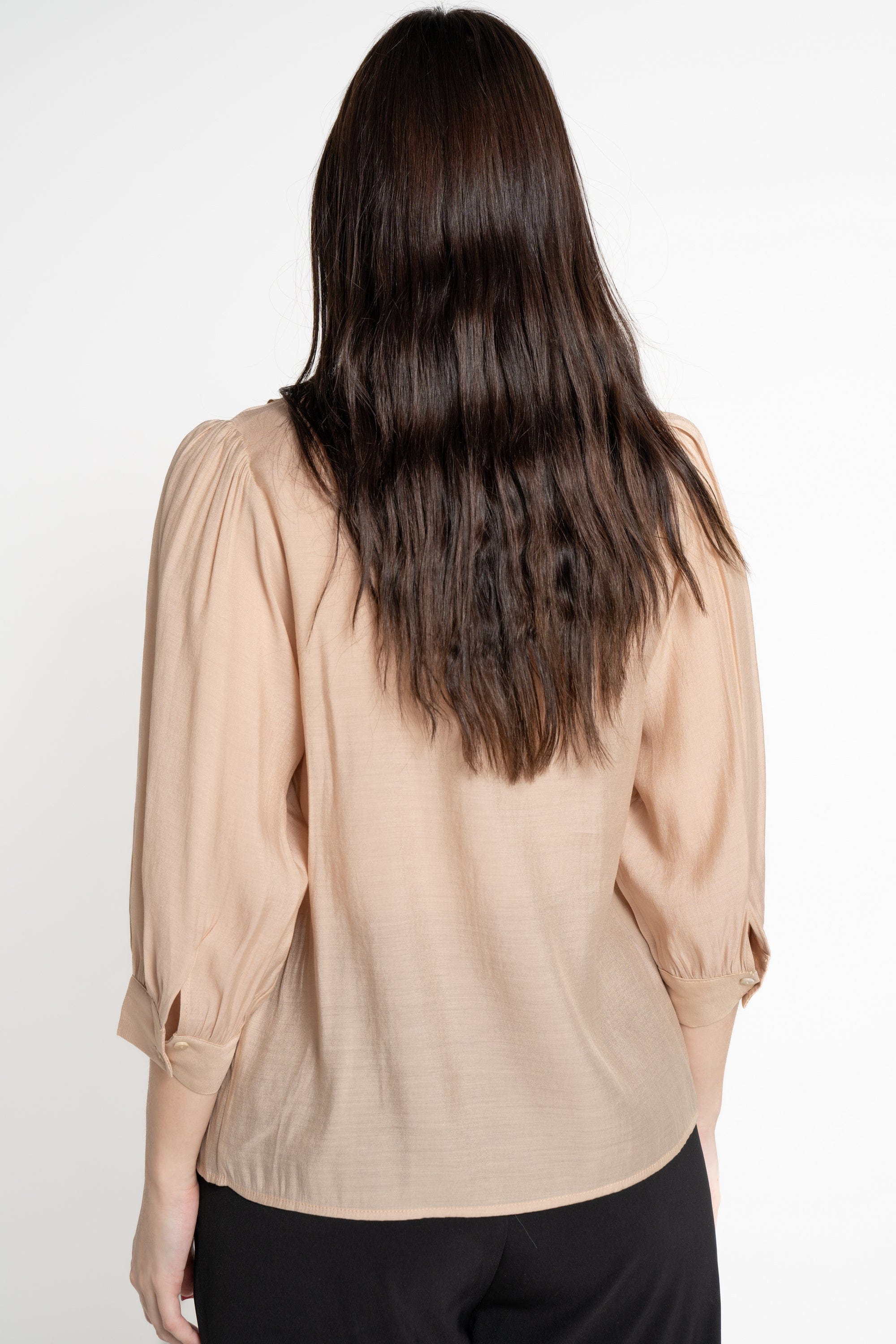 ميكا بلوزة 3/4 كم سادة مكشكشة من الأمام نسائي