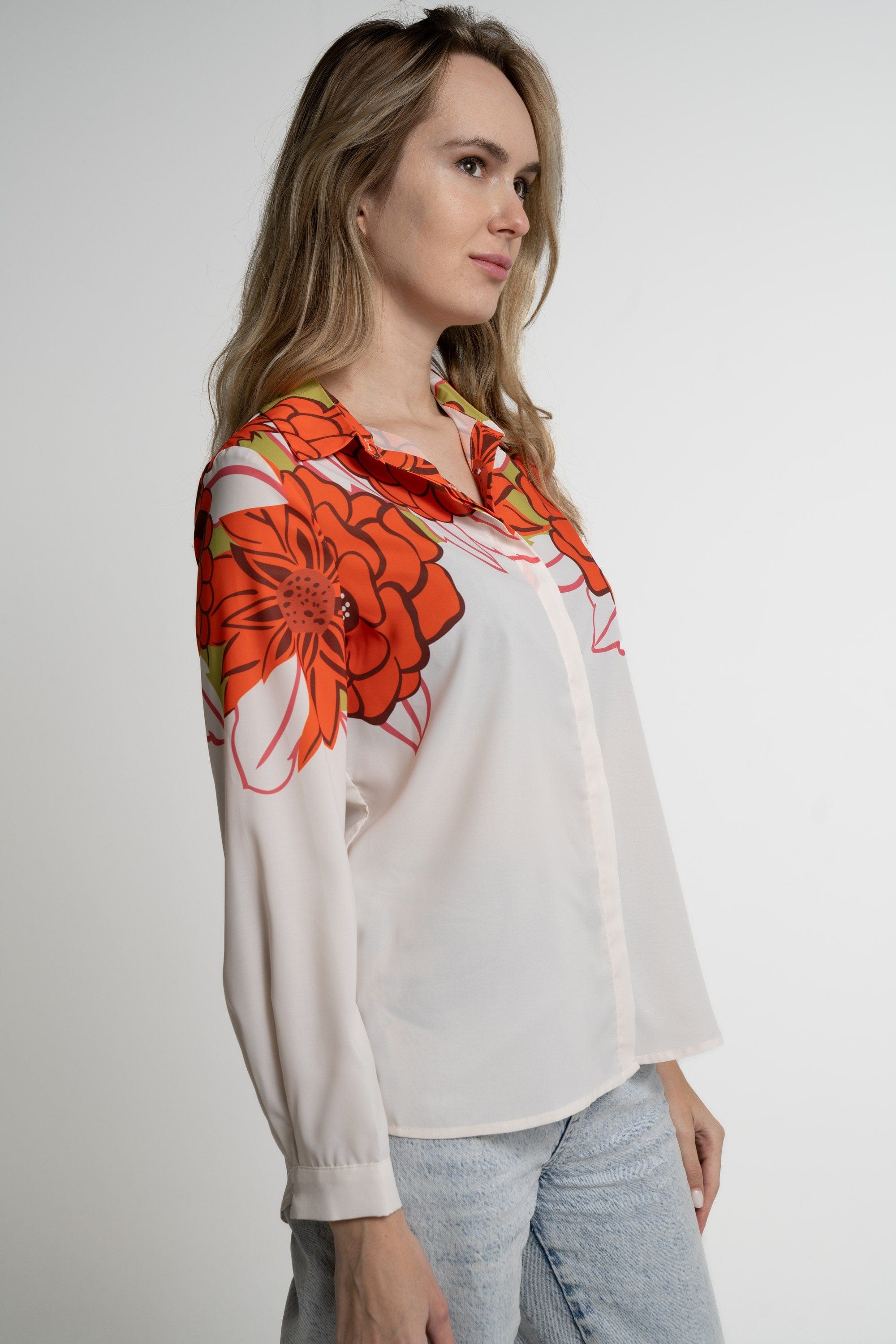 ميكا قميص بأكمام طويلة مزين بالأكتاف نسائي بيج