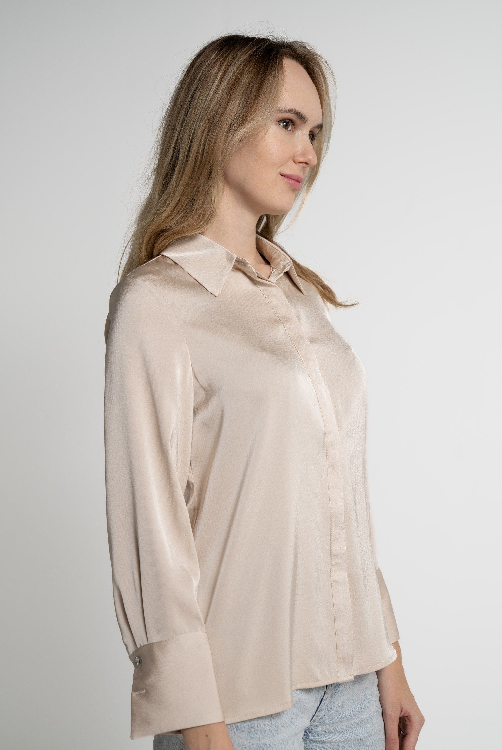 ميكا قميص بأكمام طويلة سادة نسائي