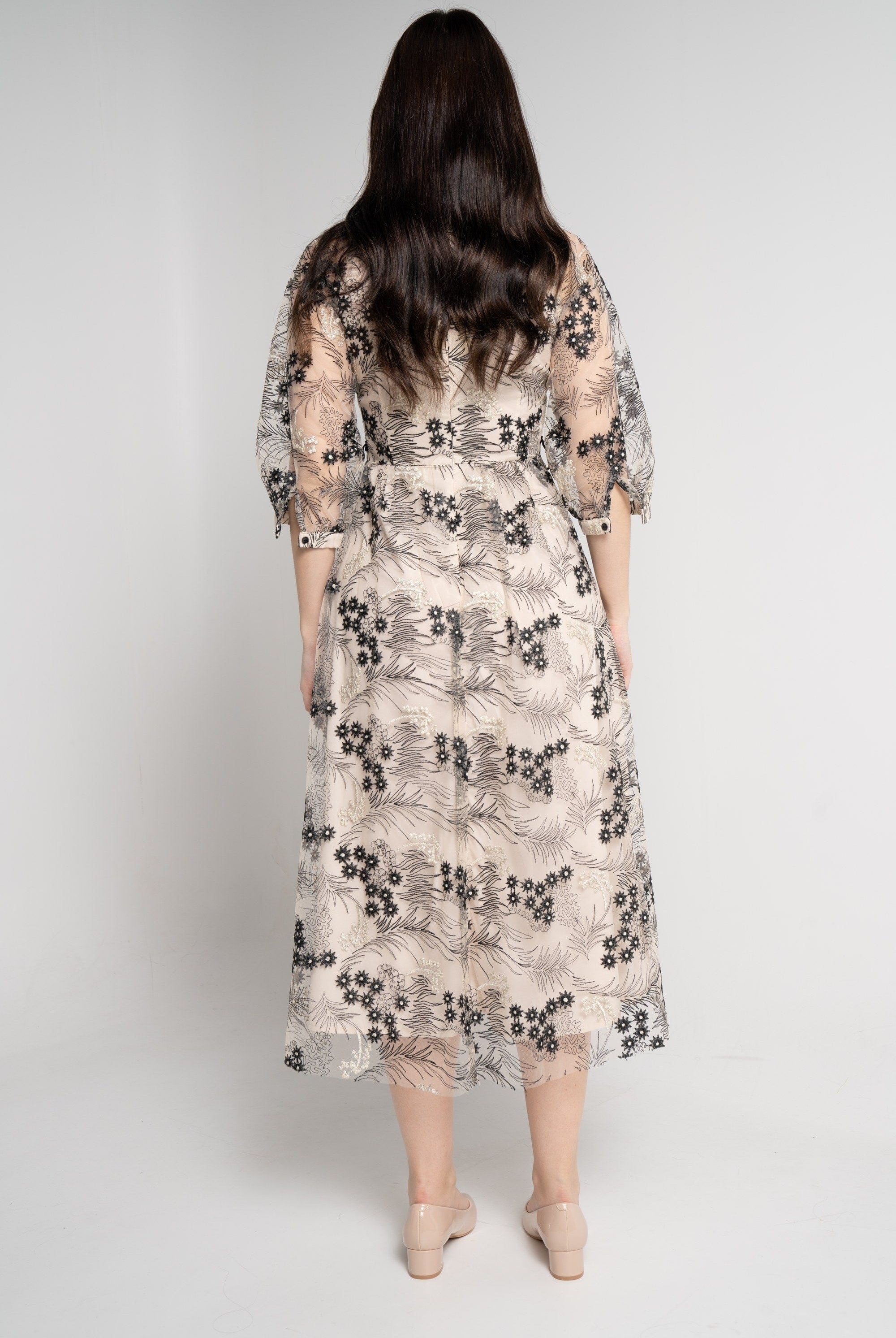 ู
ููุง ูุณุชุงู ู
ูุฏู ุจุฃูู
ุงู
3/4 ูู
ู
ูุฑุฏ ูุณุงุฆู