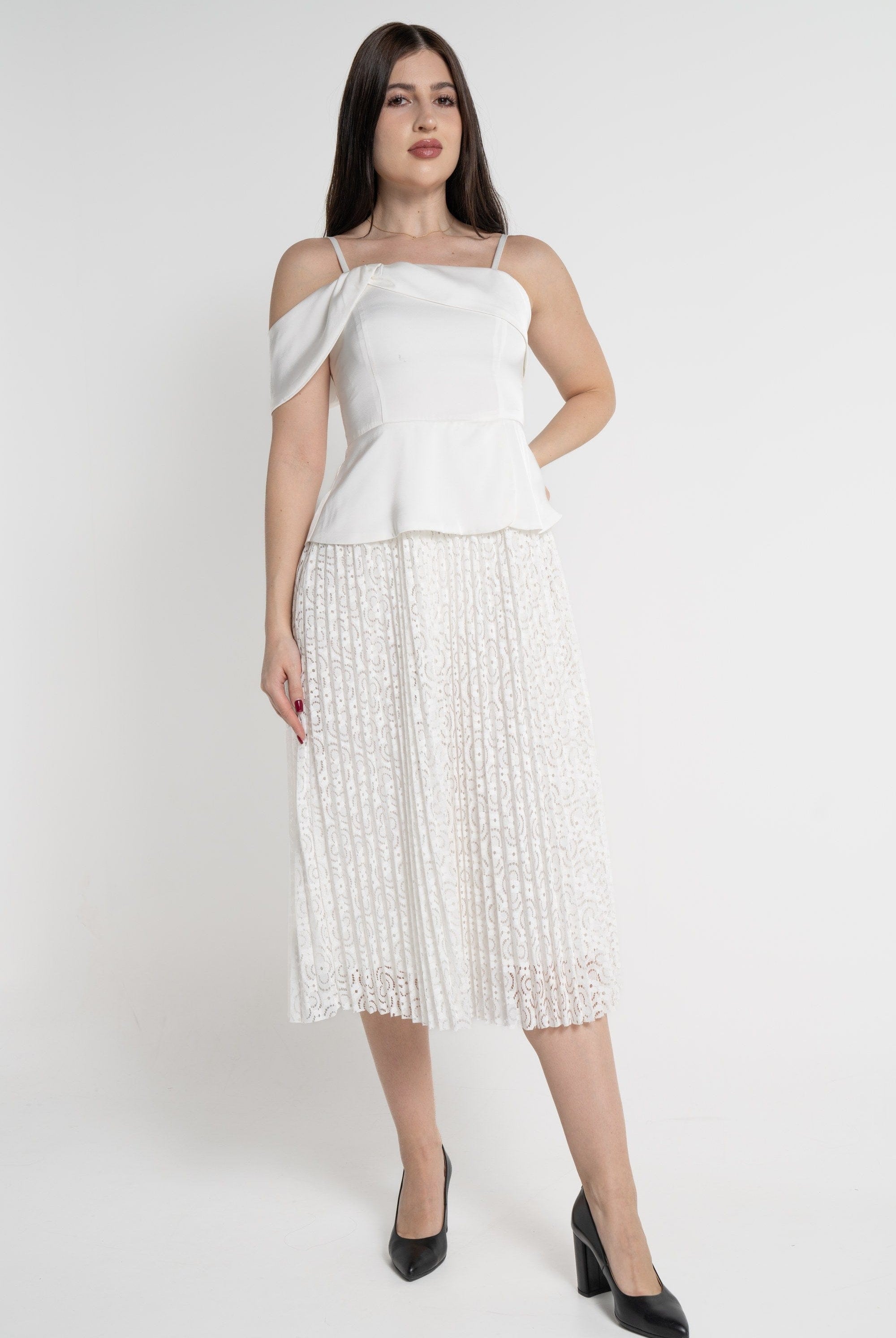 ميكا فستان ميدي بدون أكمام أوف شولدر لامع