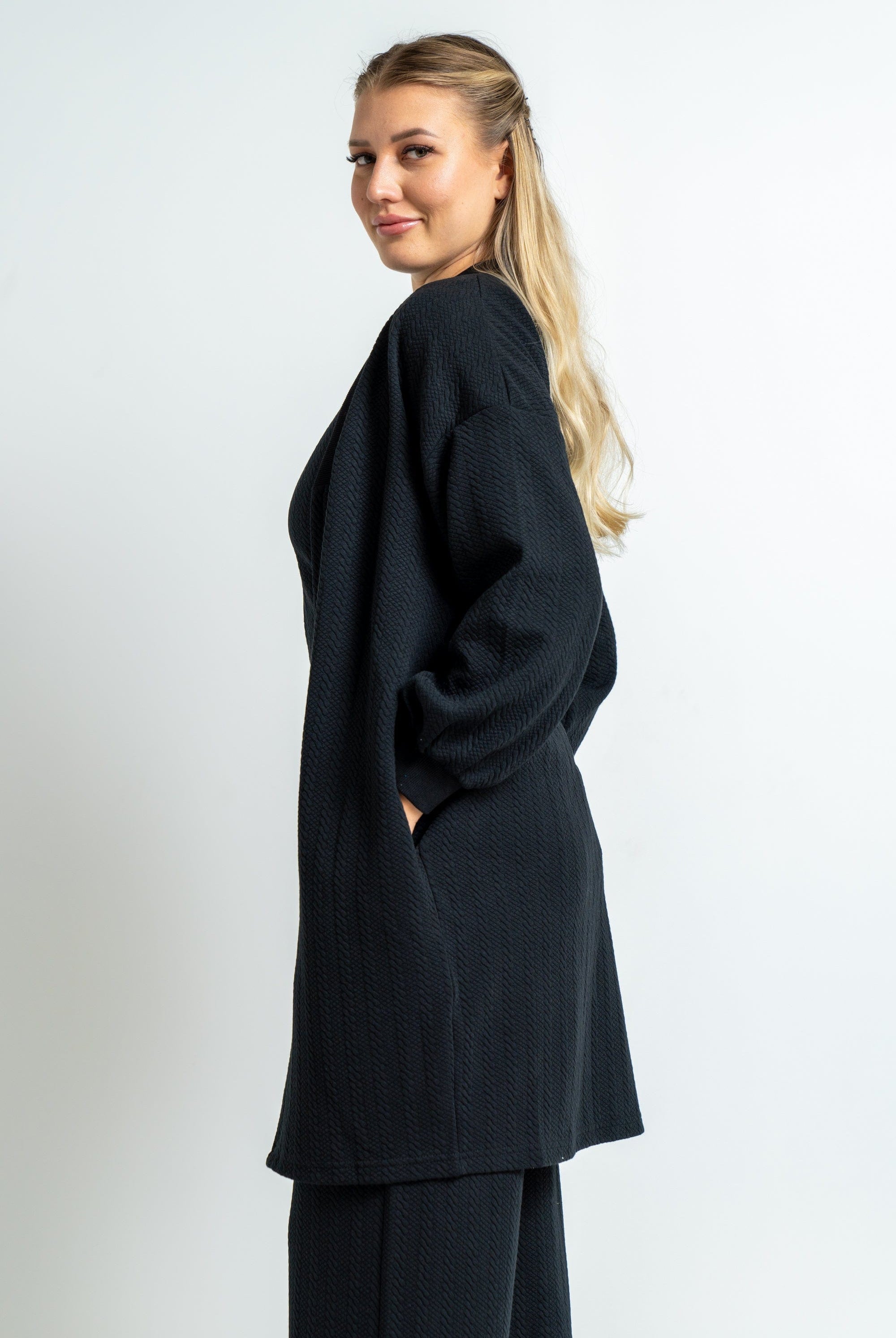 ميكا كارديجان نسائي بأكمام طويلة