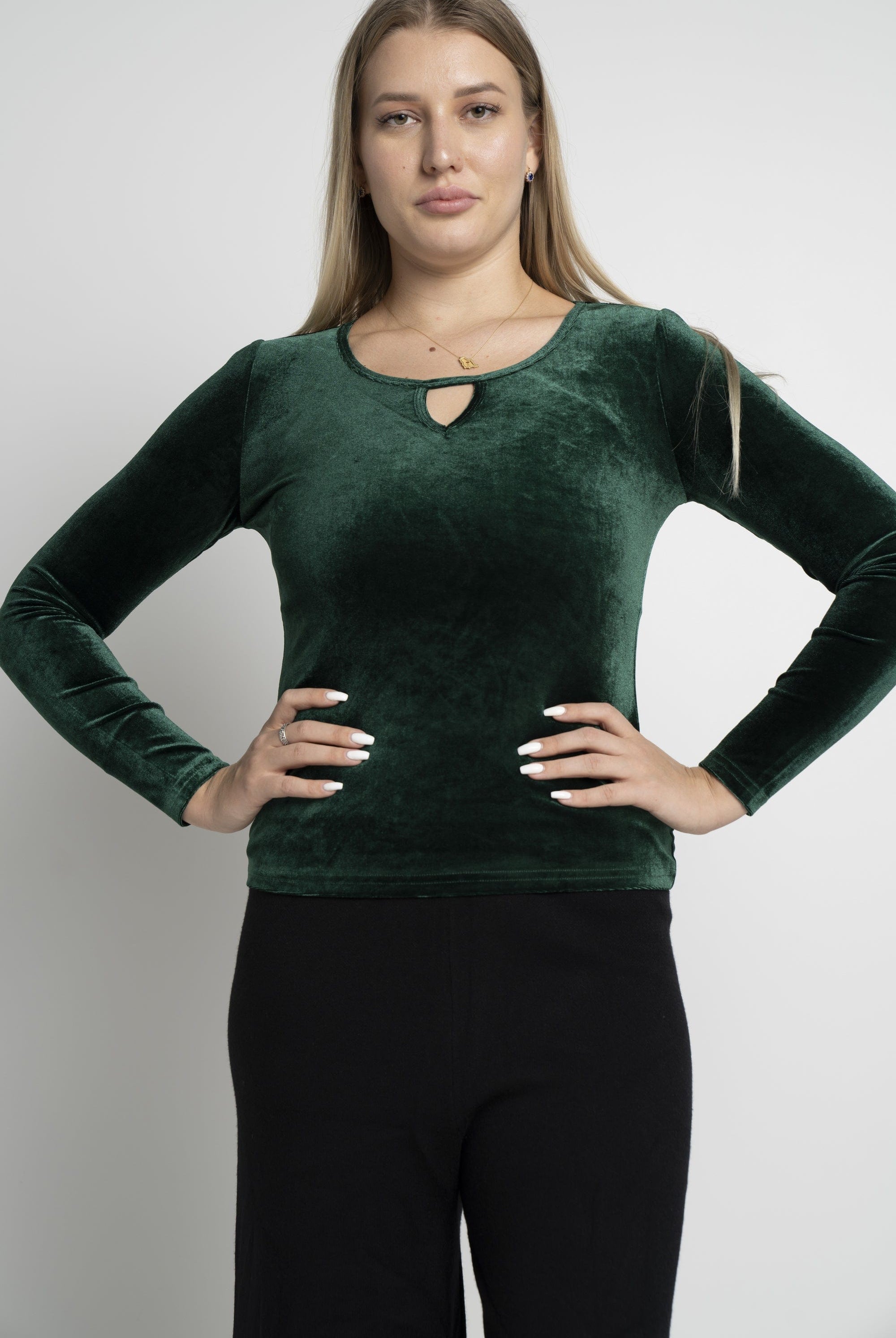 ميكا بلوزة بأكمام طويلة بخطوط من الجانبين