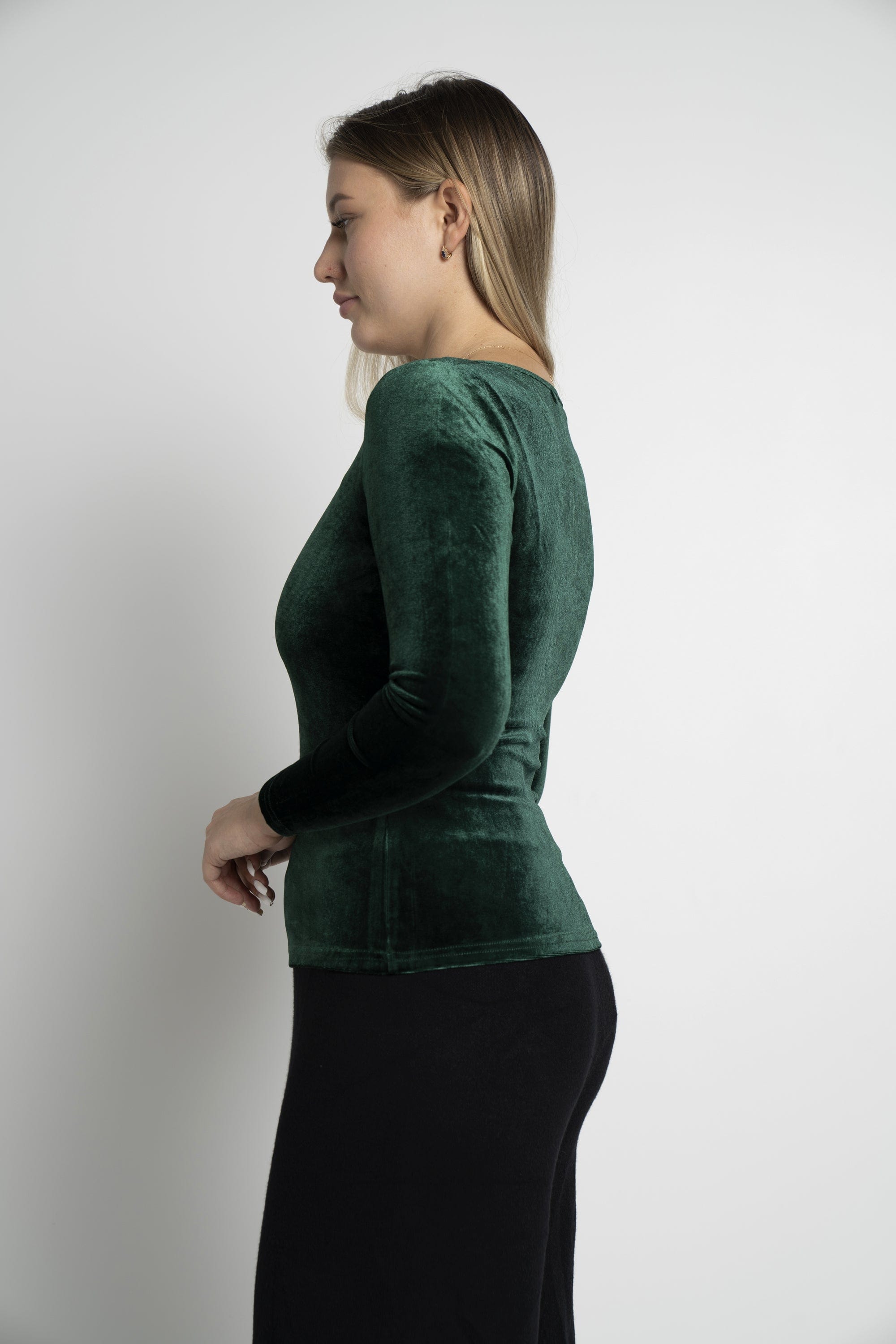 ميكا بلوزة بأكمام طويلة بخطوط من الجانبين