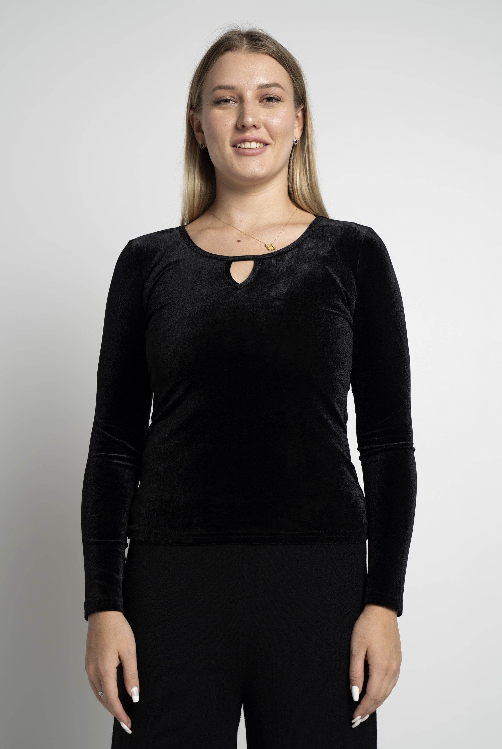 ميكا بلوزة بأكمام طويلة بخطوط من الجانبين