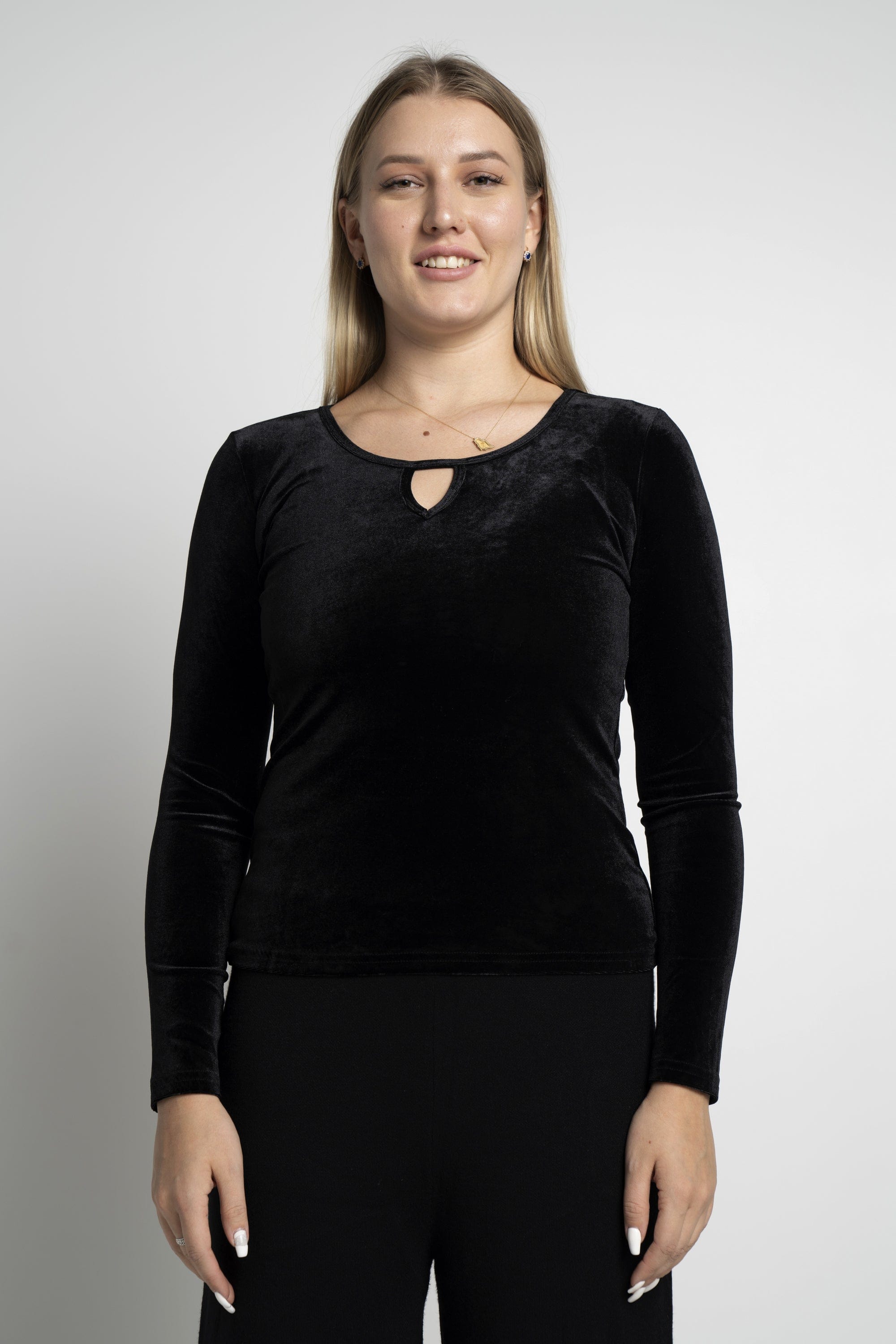 ميكا بلوزة بأكمام طويلة بخطوط من الجانبين