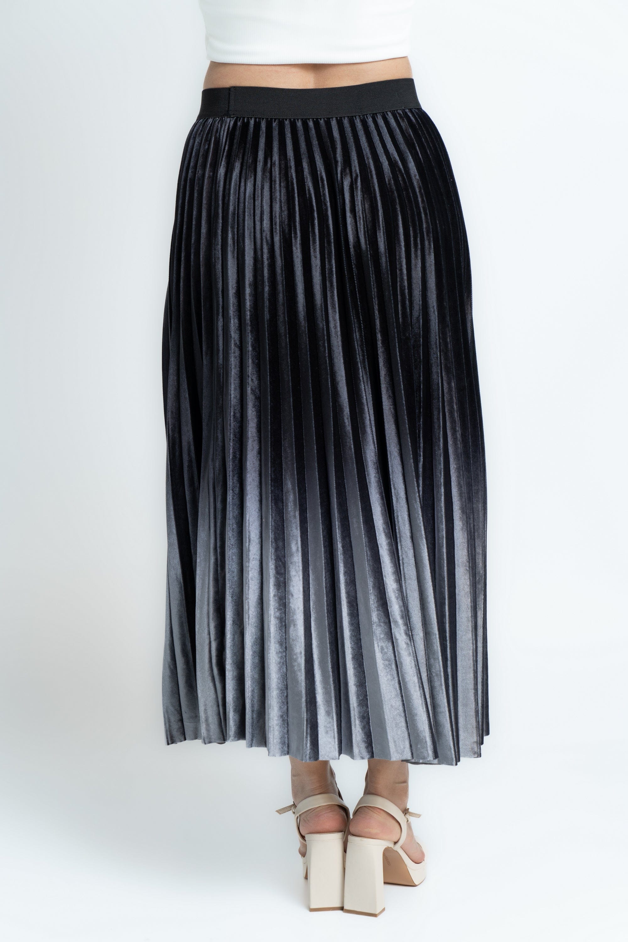 ميكا تنورة ميدي بكسرات نسائي سادة