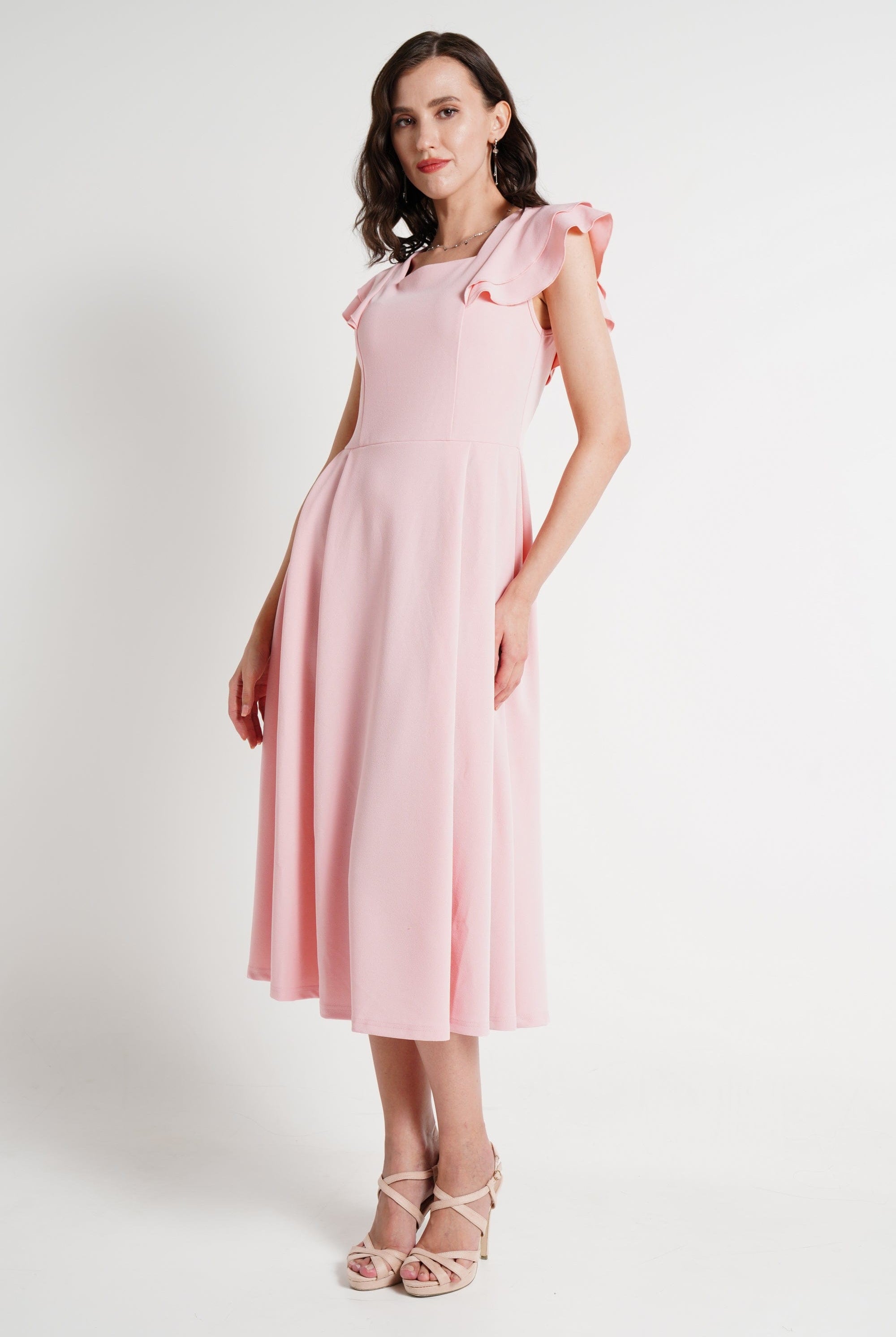 ميكا فستان ميدي بأكمام قصيرة مكشكشة سادة مخصر