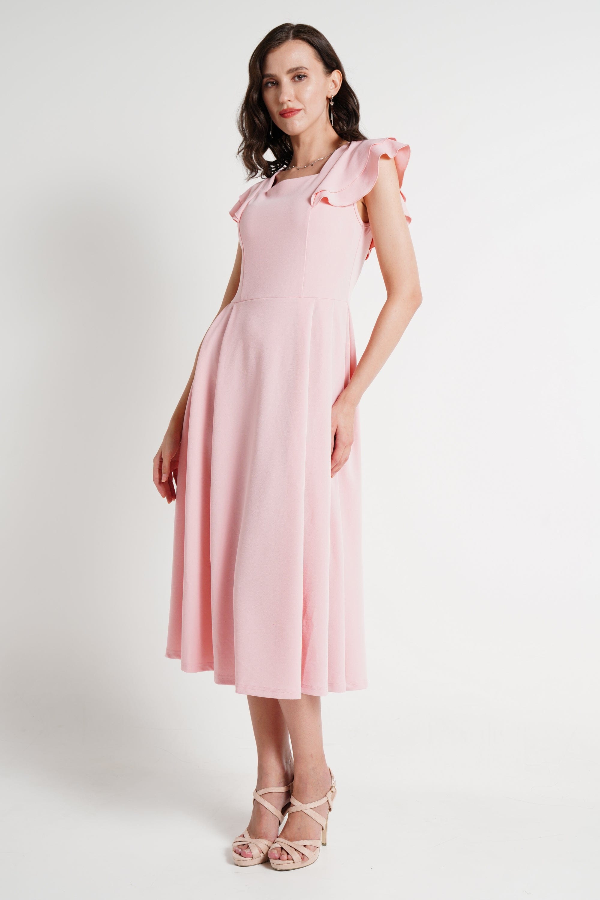 ميكا فستان ميدي بأكمام قصيرة مكشكشة سادة مخصر