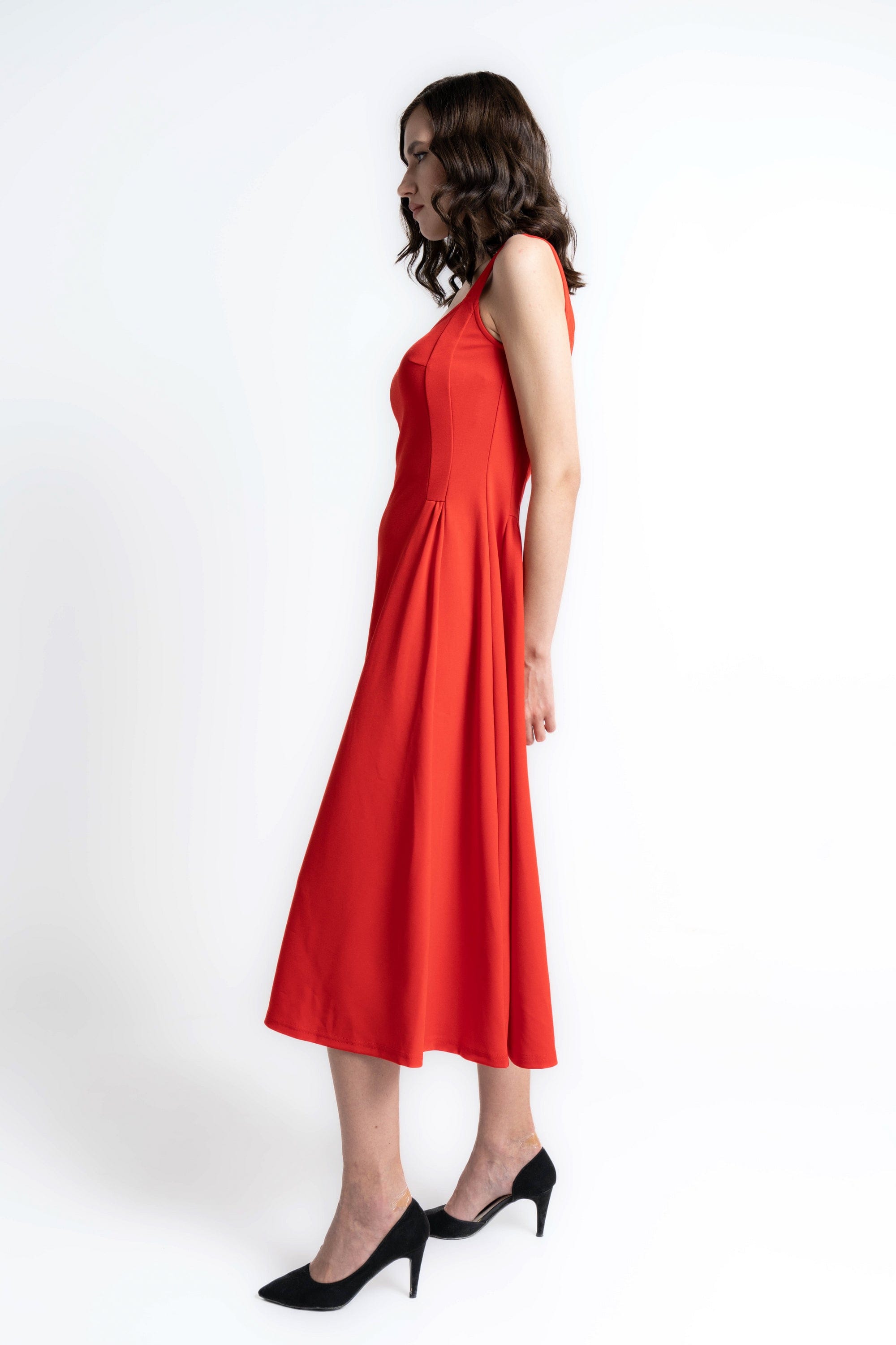 ميكا فستان ميدي بدون أكمام سادة بحمالات عريضة أحمر