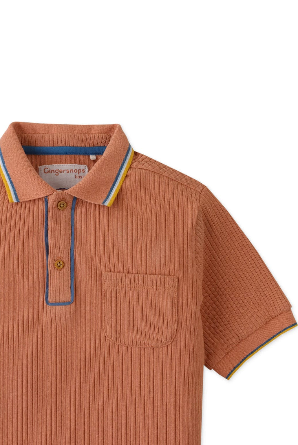 جينجرسنابس تيشيرت ولادي بولو مضلع بجيب أمامي نص كم بني