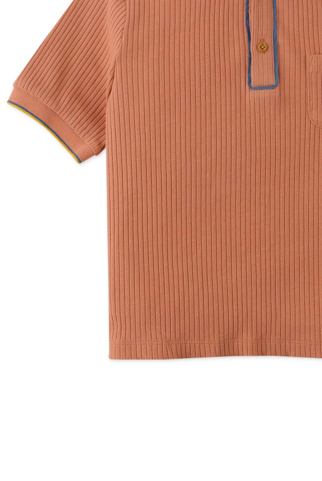 جينجرسنابس تيشيرت ولادي بولو مضلع بجيب أمامي نص كم بني