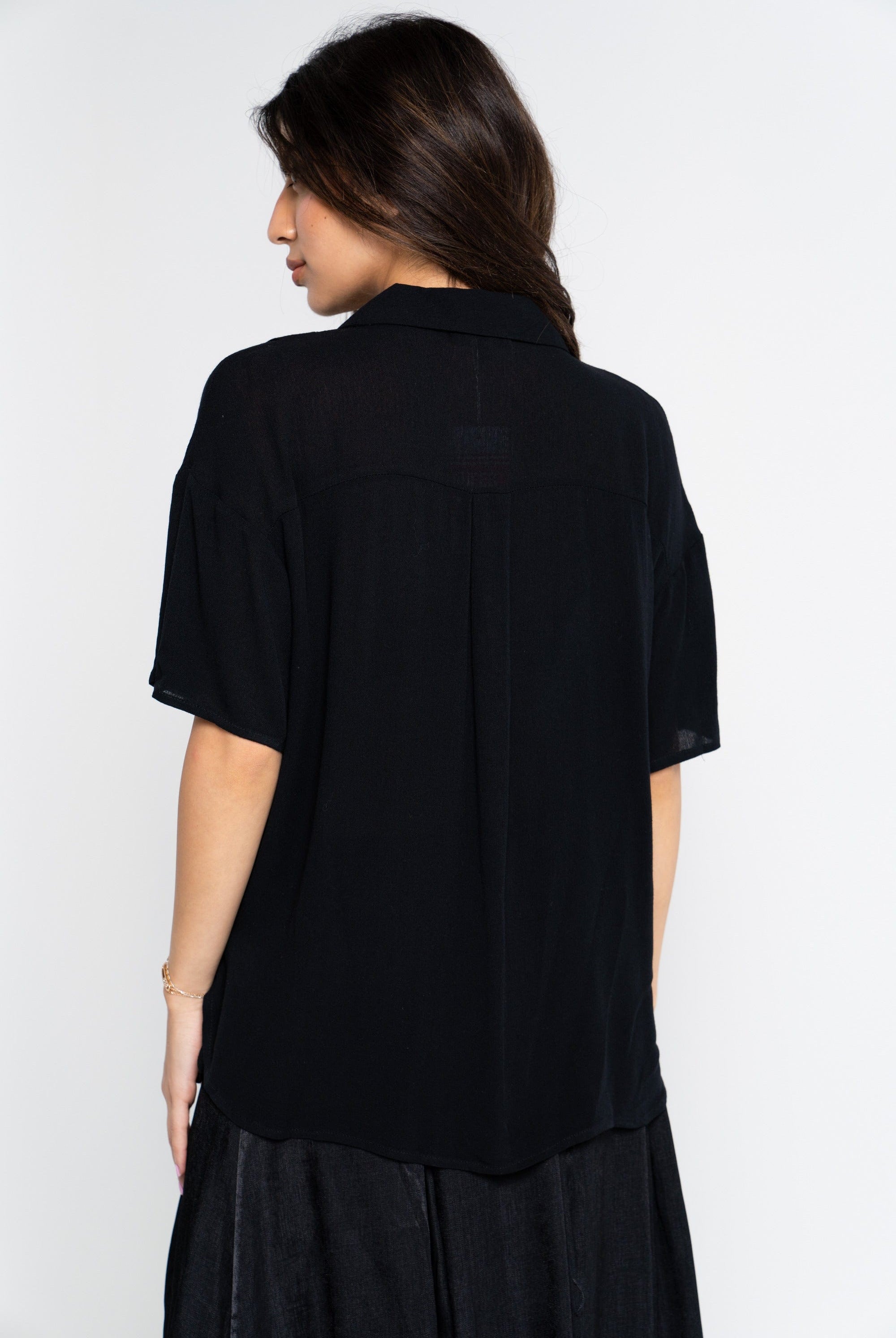 نتشي بلوزة سادة واسع نص كم نسائي