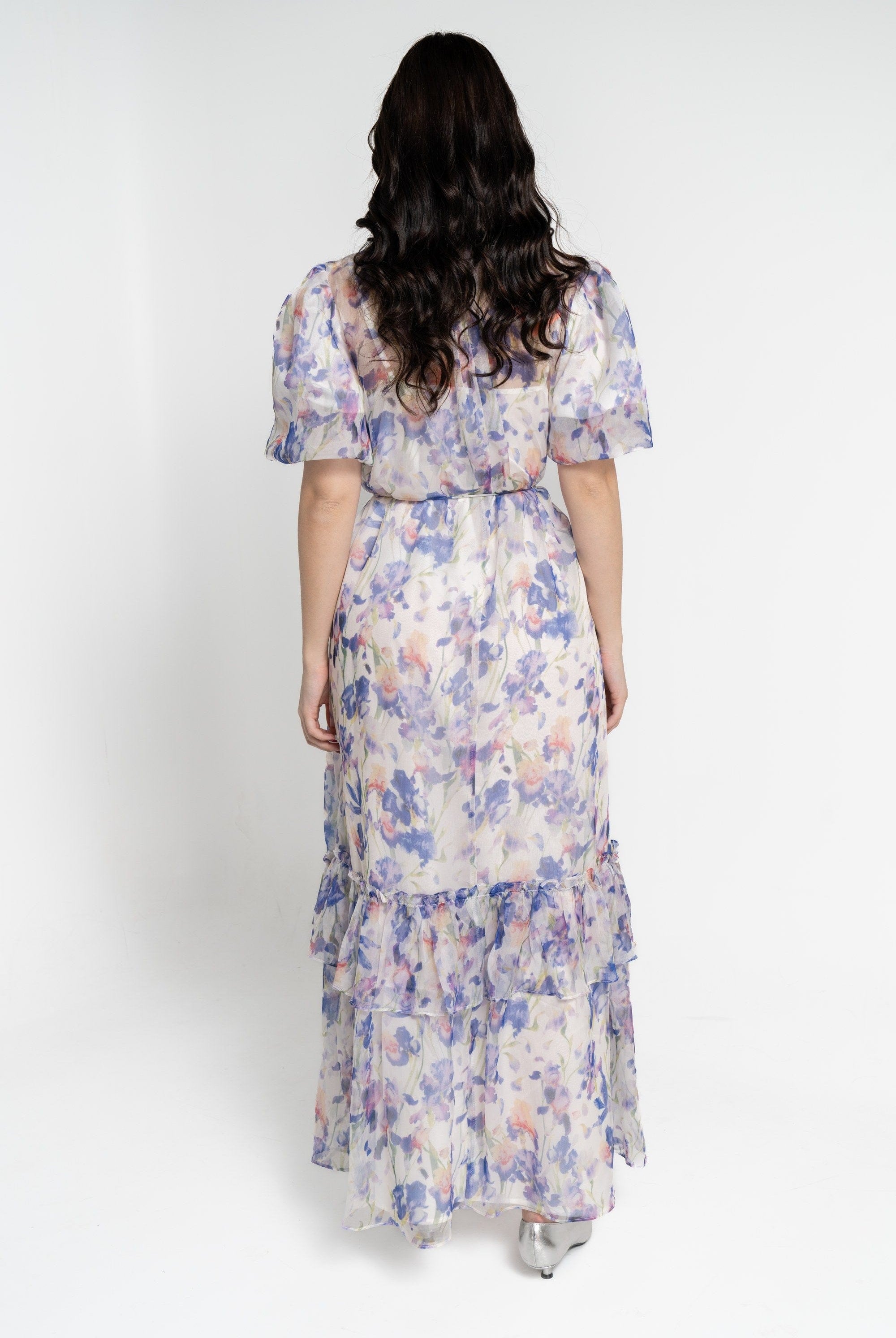 نتشي فستان ماكسي بأكمام قصيرة مشجر بكرانيش أرجواني