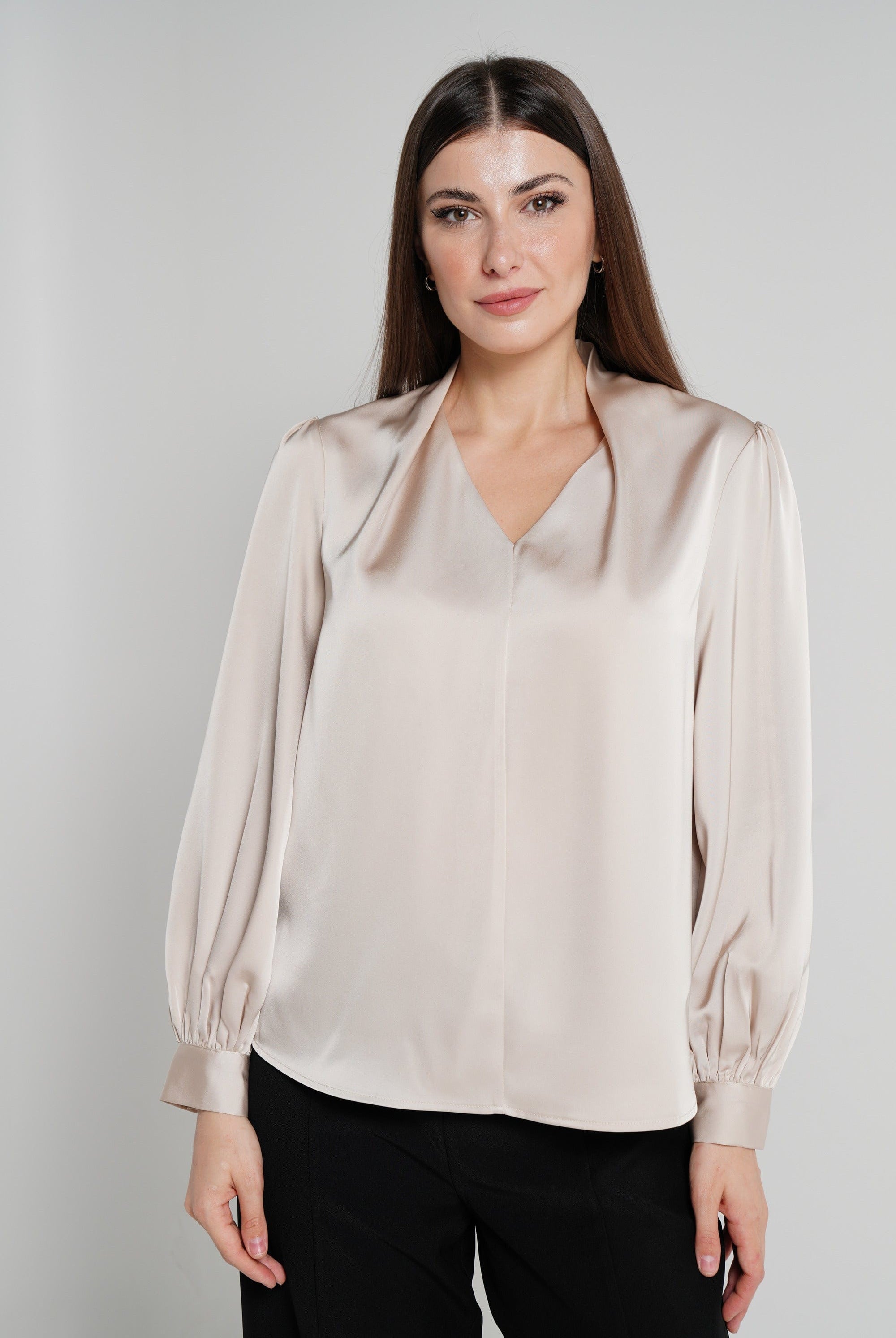 نتشي بلوزة طويلة سادة كم طويل بفتحة سبعة نسائي