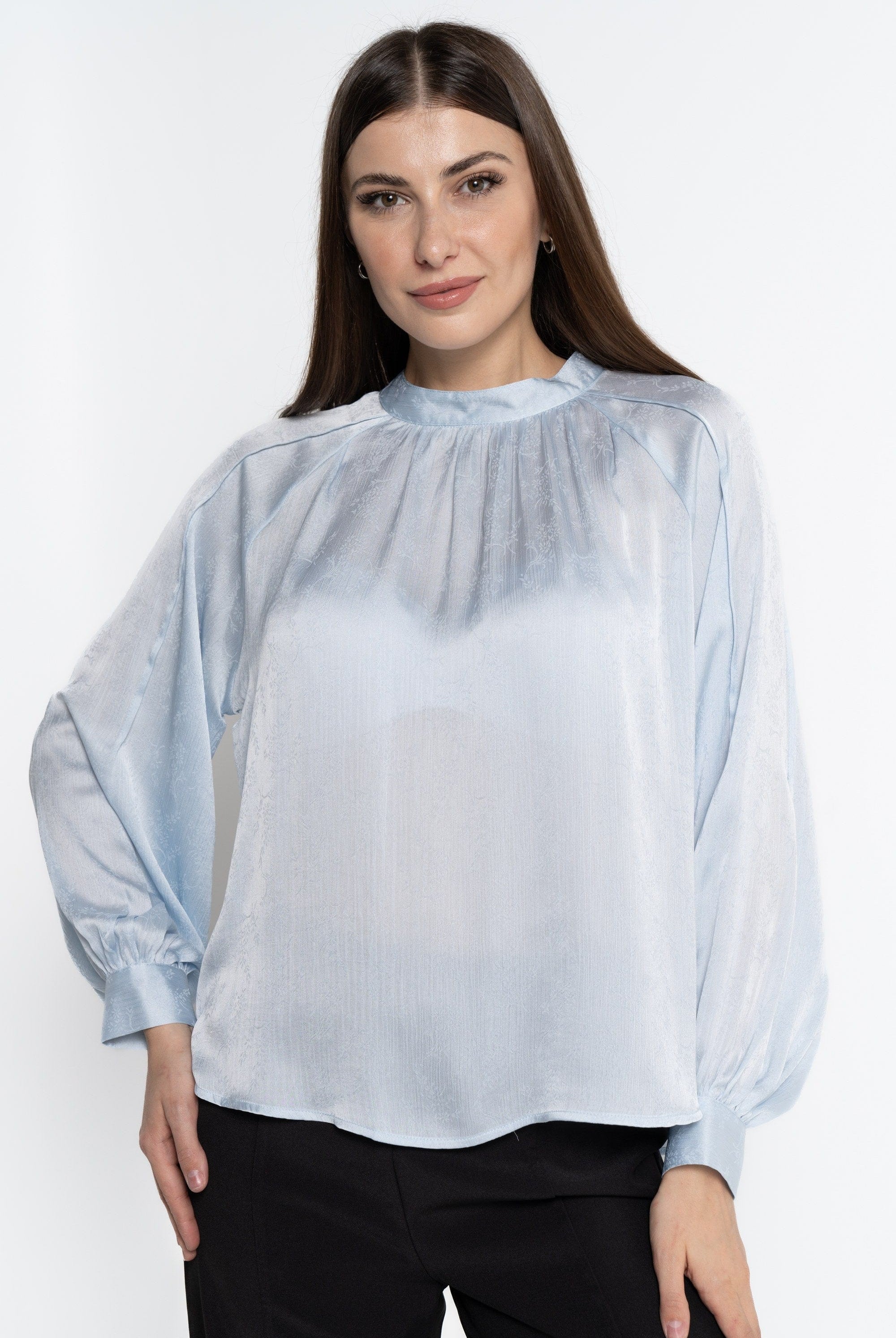 نتشي بلوزة طويلة بكسرات كم طويل كلاسيك نسائي