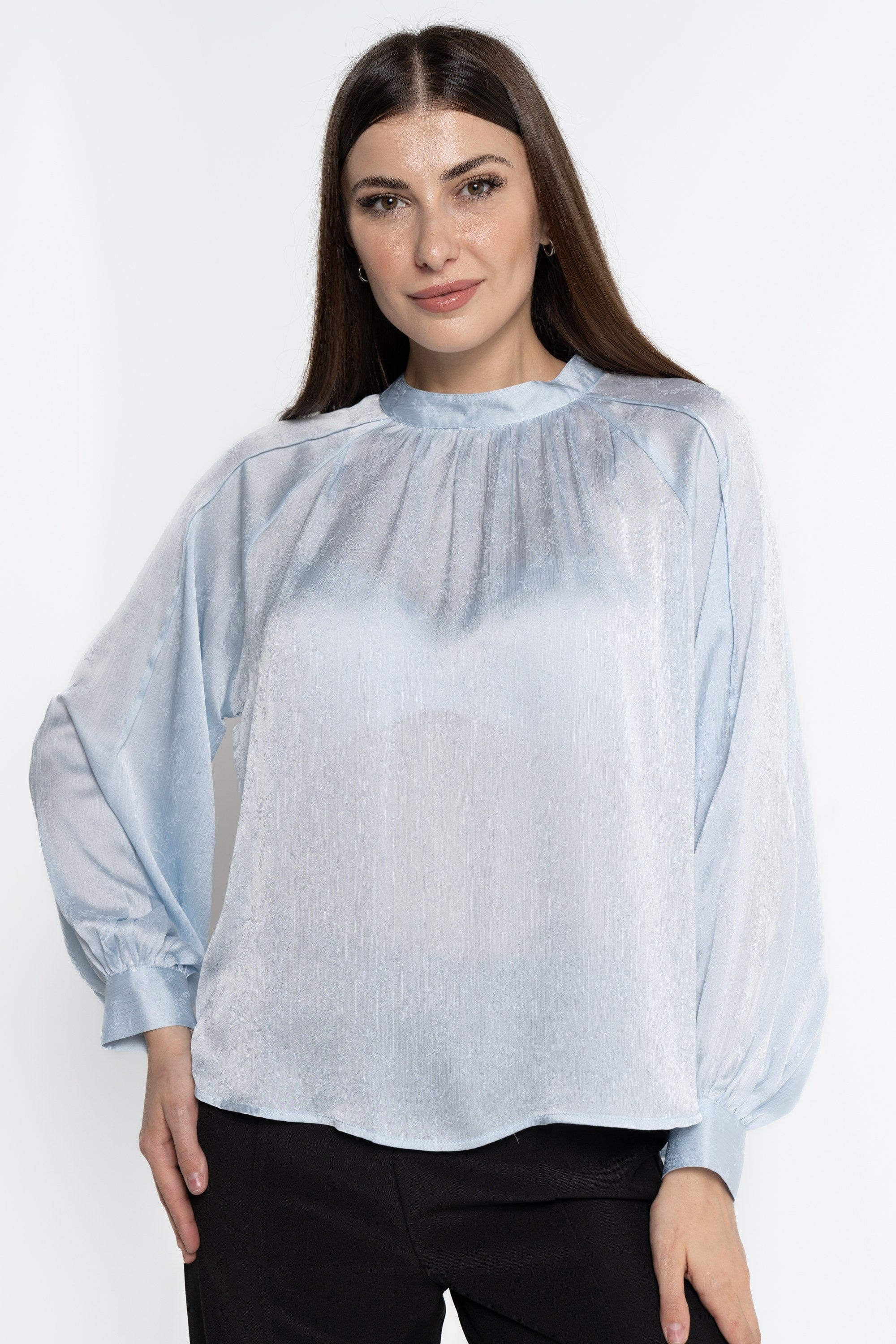 ูุชุดู ุจููุฒุฉ ุทูููุฉ ุจูุณุฑุงุช ูู
ุทููู ููุงุณูู ูุณุงุฆู