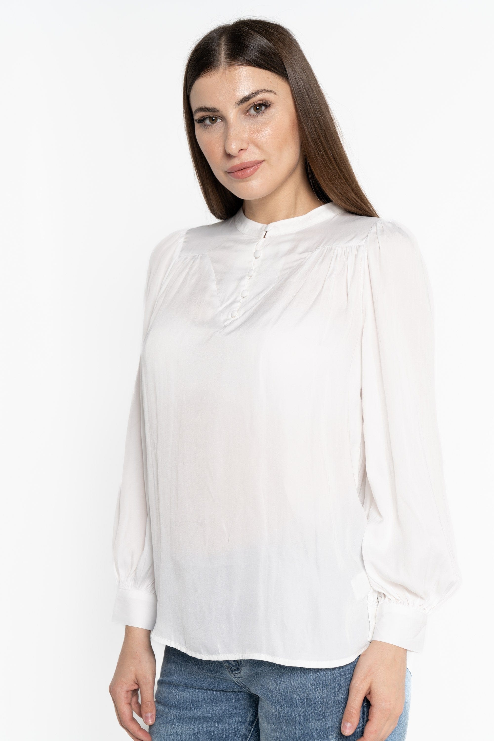 نتشي بلوزة بأكمام طويلة نسائية بأزرار على الصدر