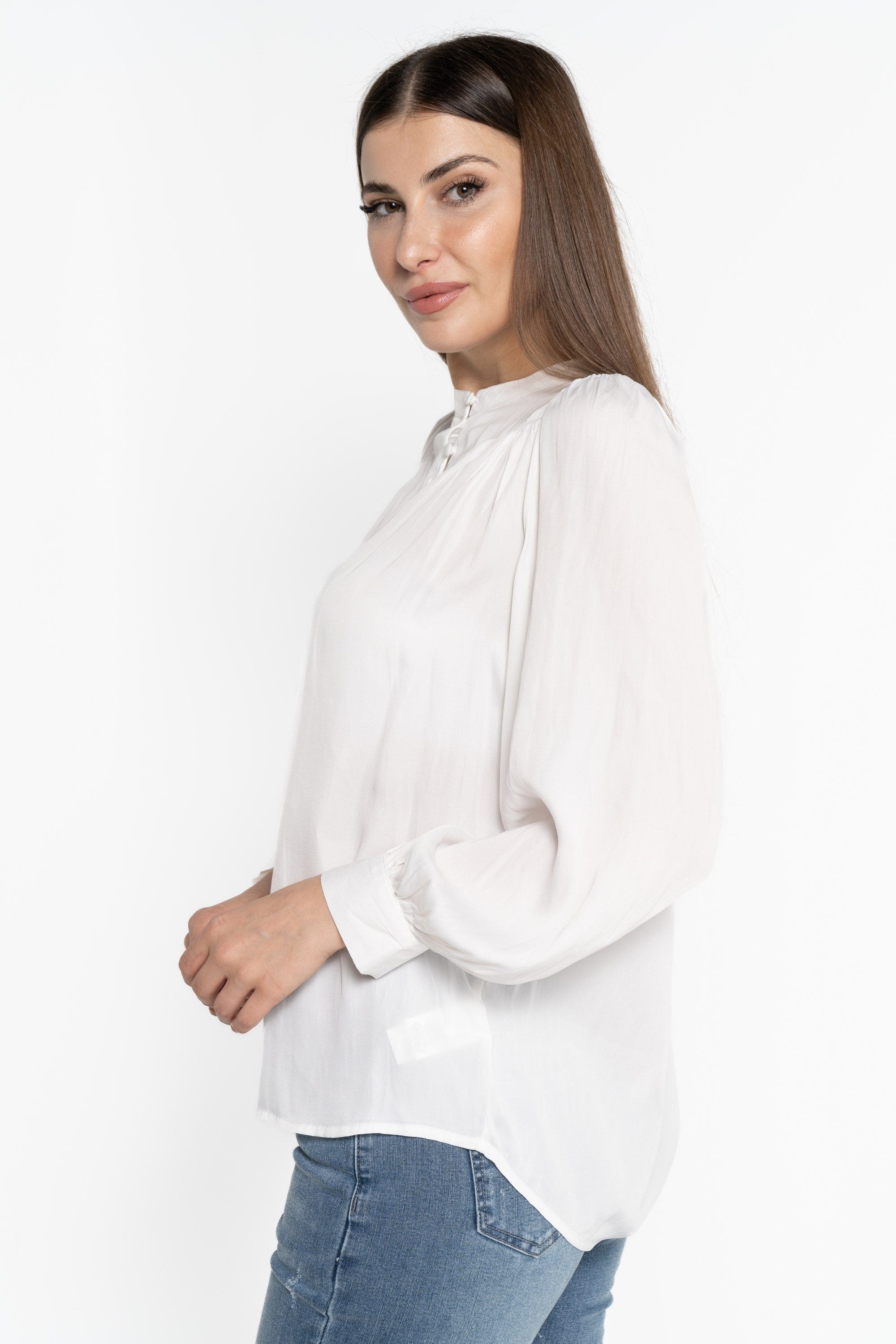 نتشي بلوزة بأكمام طويلة نسائية بأزرار على الصدر