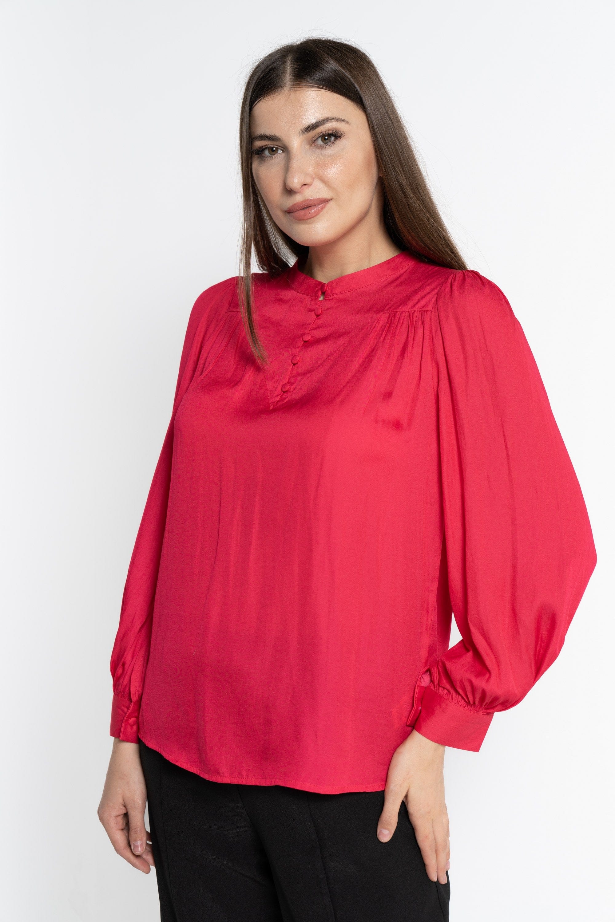 نتشي بلوزة بأكمام طويلة نسائية بأزرار على الصدر