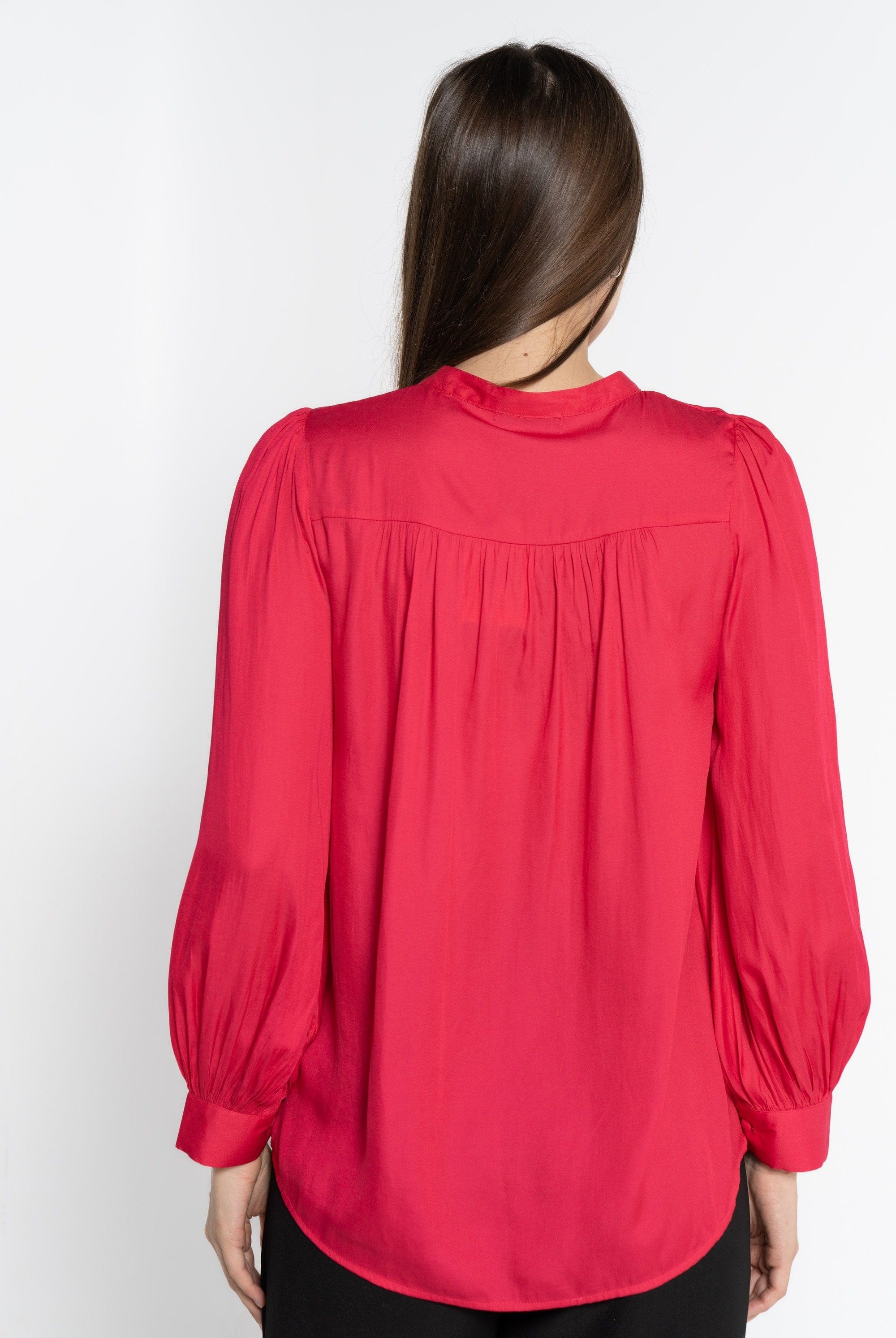 نتشي بلوزة بأكمام طويلة نسائية بأزرار على الصدر