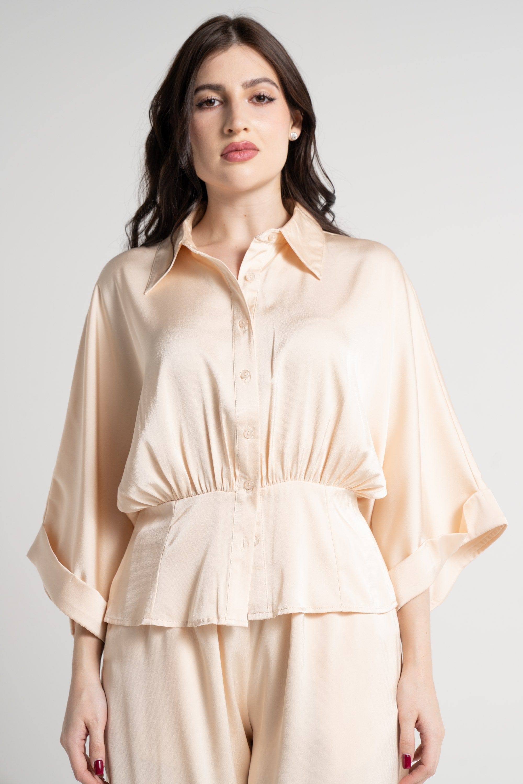 نتشي قميص بأكمام 3/4 سادة بأزرار أمامية نسائي