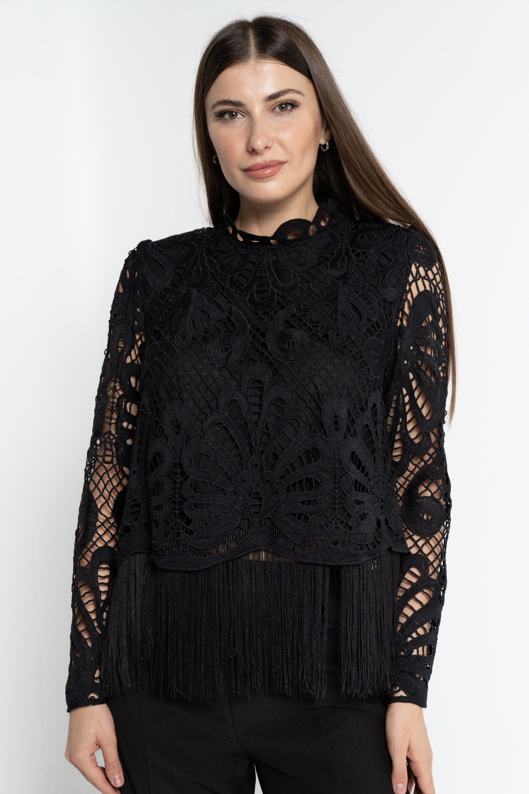 نتشي بلوزة بأكمام طويلة نسائية بتطريز مخرم