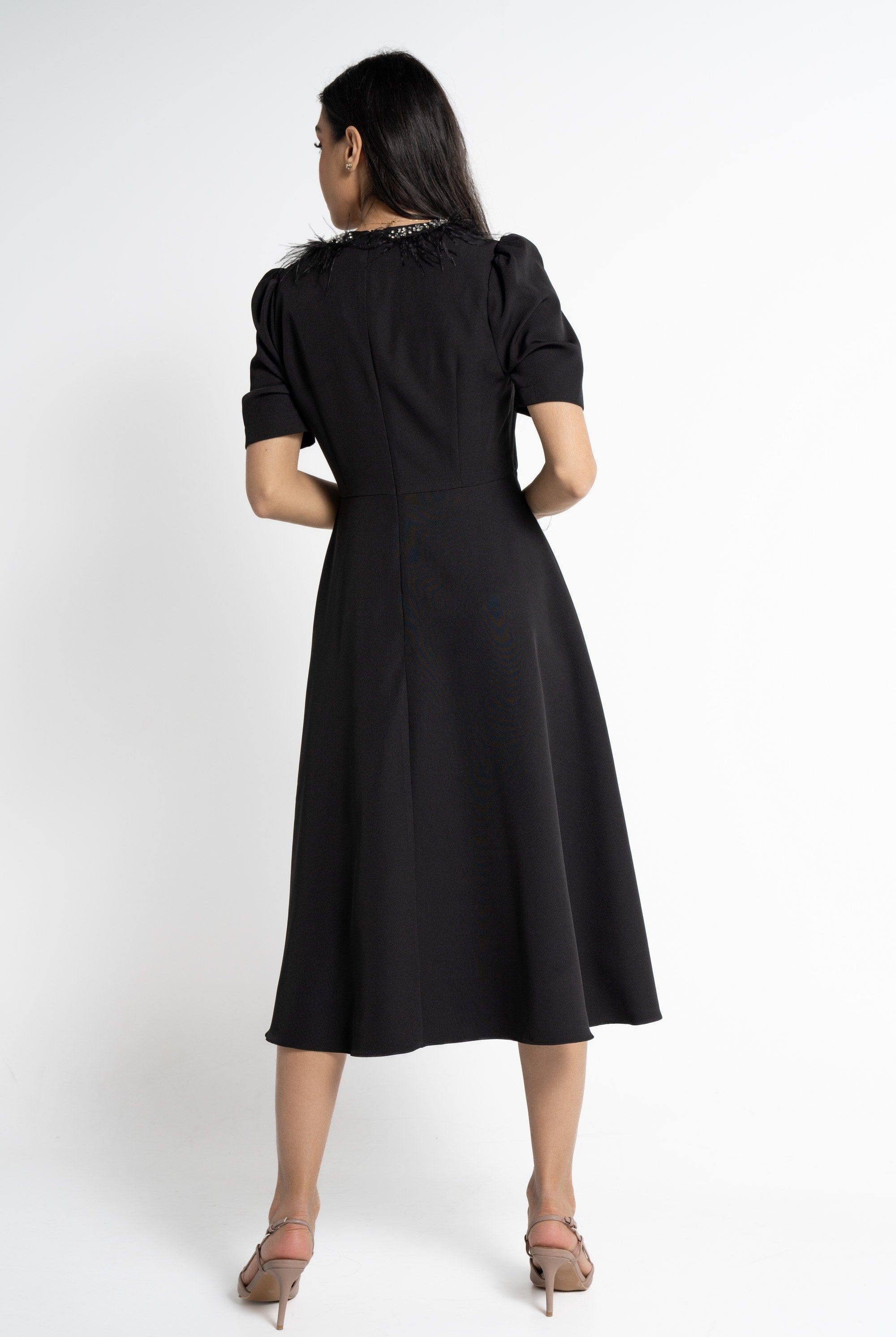 نتشي فستان ميدي بأكمام قصيرة نسائي