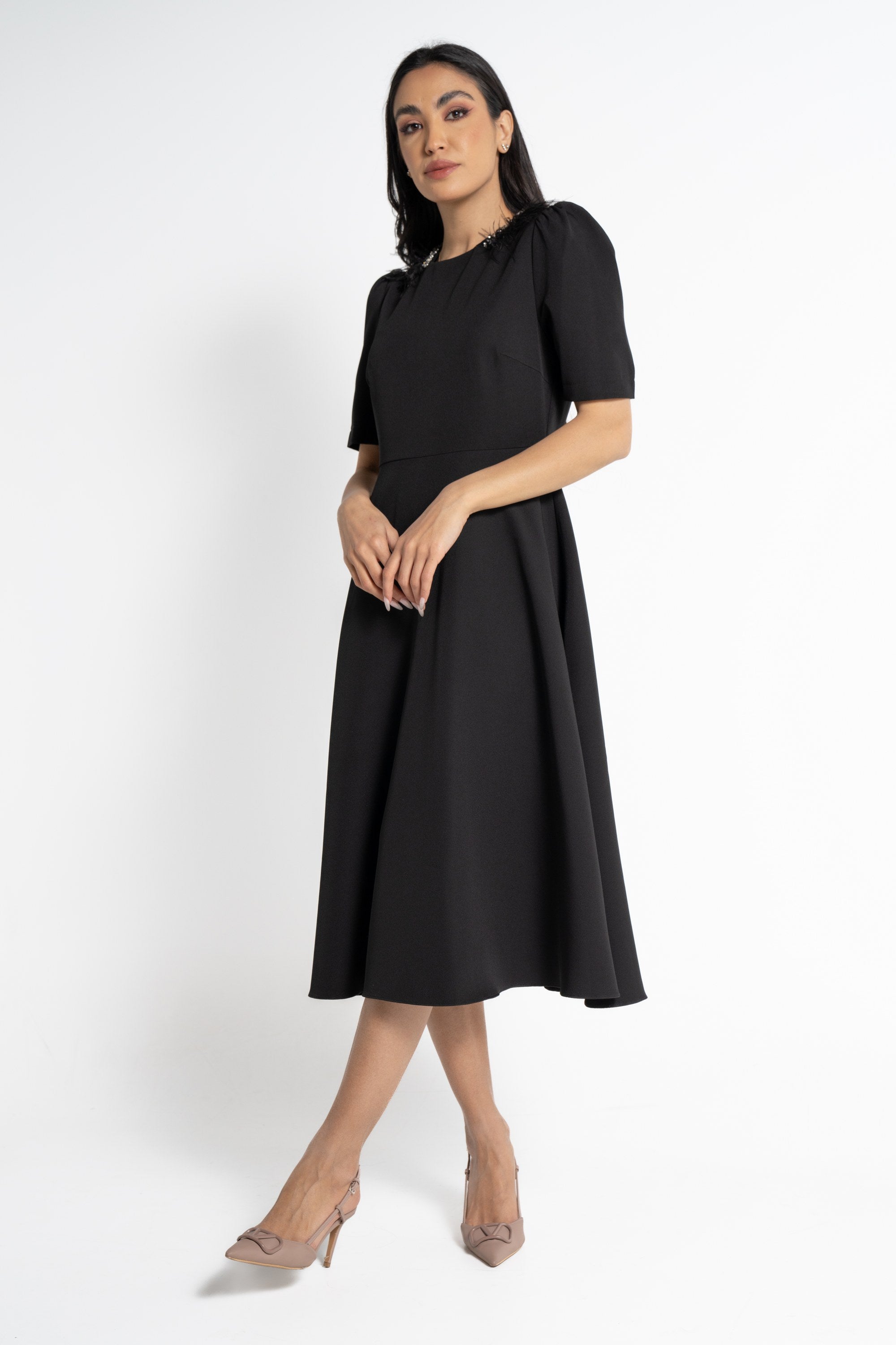 نتشي فستان ميدي بأكمام قصيرة نسائي