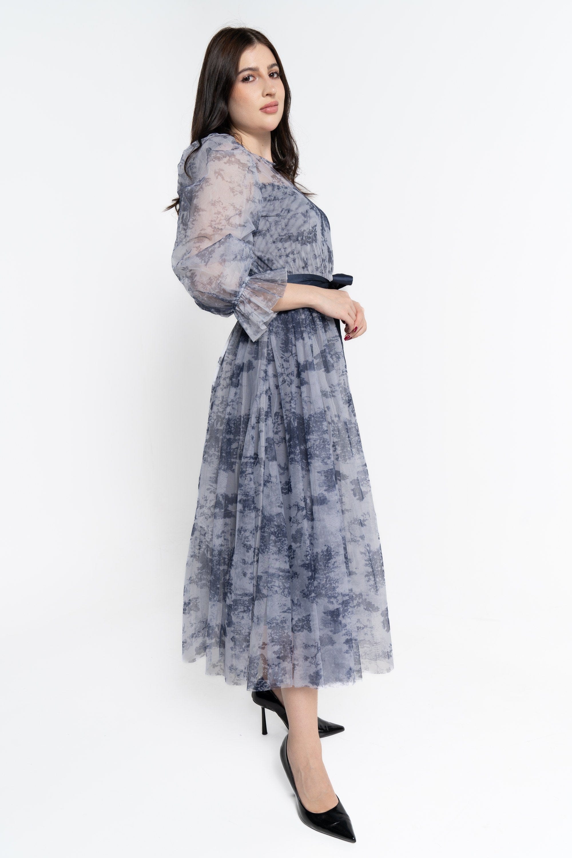 نتشي فستان ماكسي بأكمام طويلة شفاف بربطة خصر نسائي