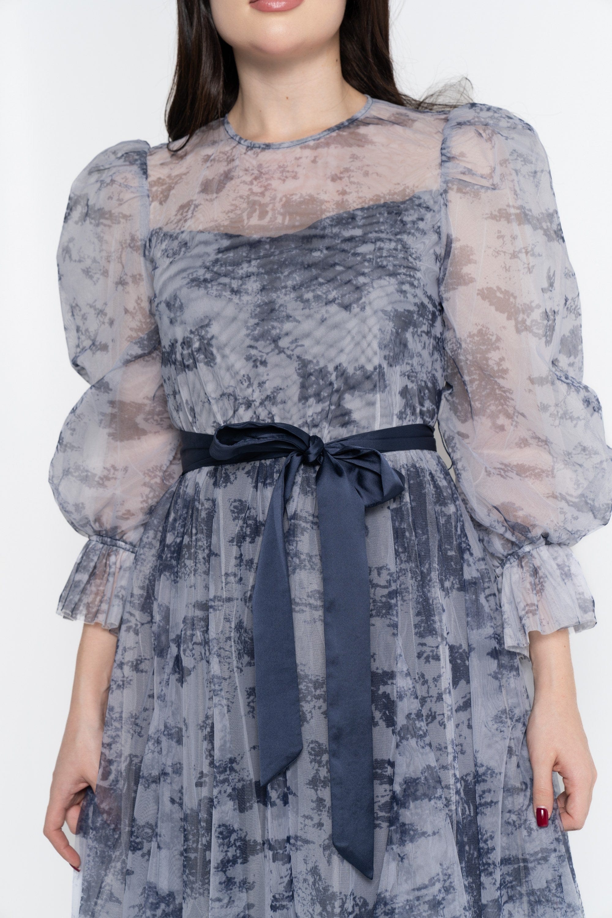 نتشي فستان ماكسي بأكمام طويلة شفاف بربطة خصر نسائي