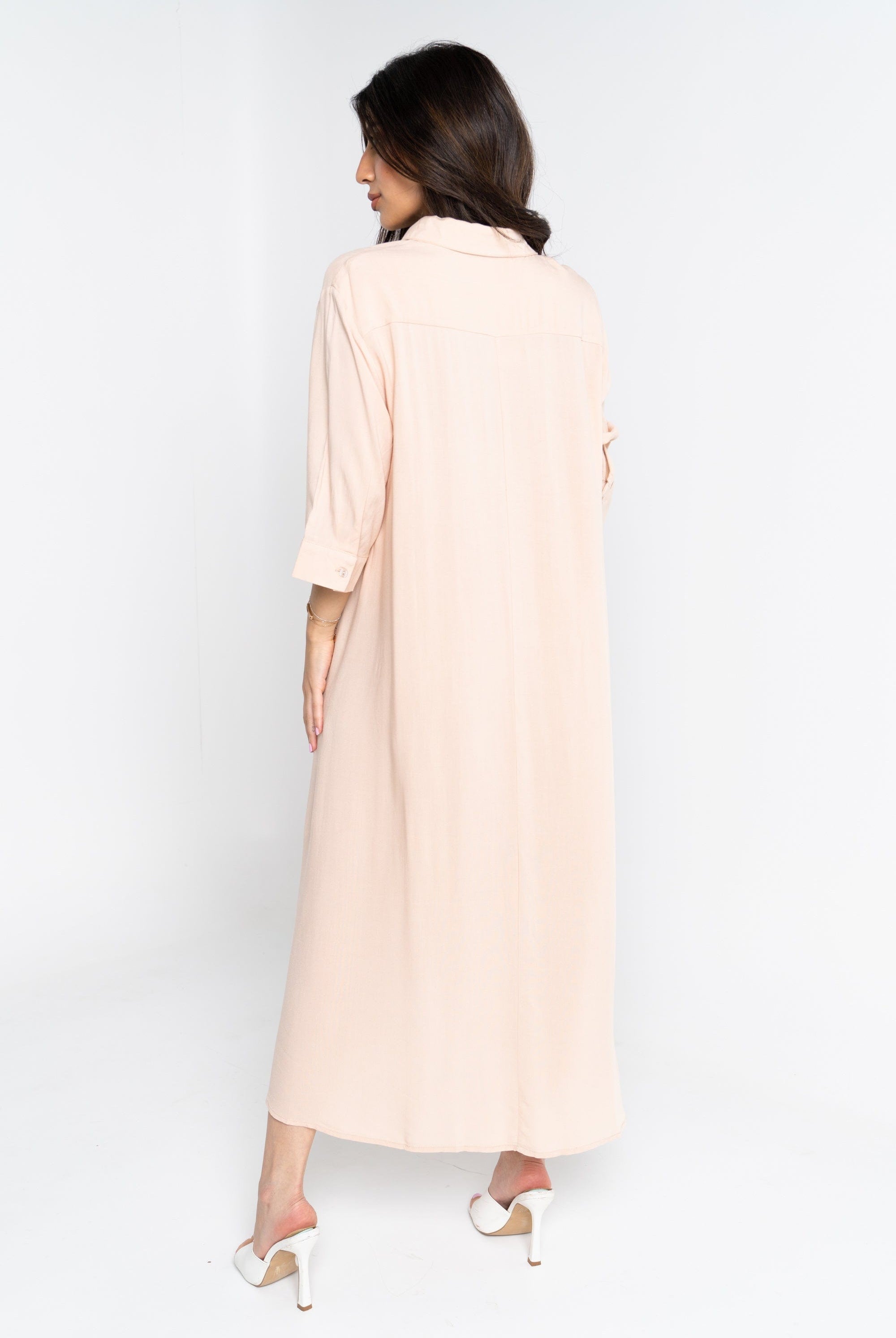 نتشي فستان ميدي سادة بأزرار أمامية كم قصير