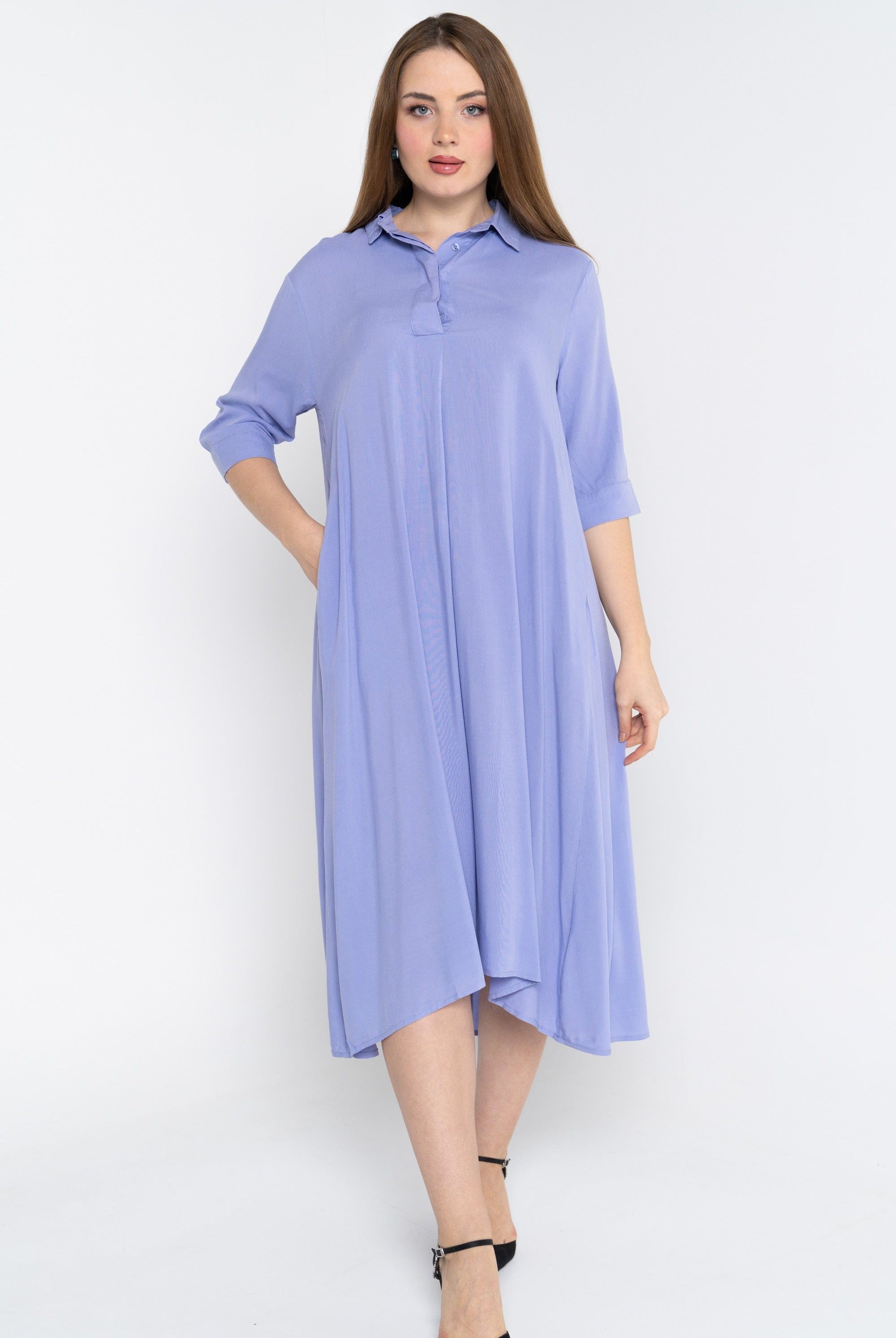 نتشي فستان ميدي سادة بأزرار أمامية كم قصير