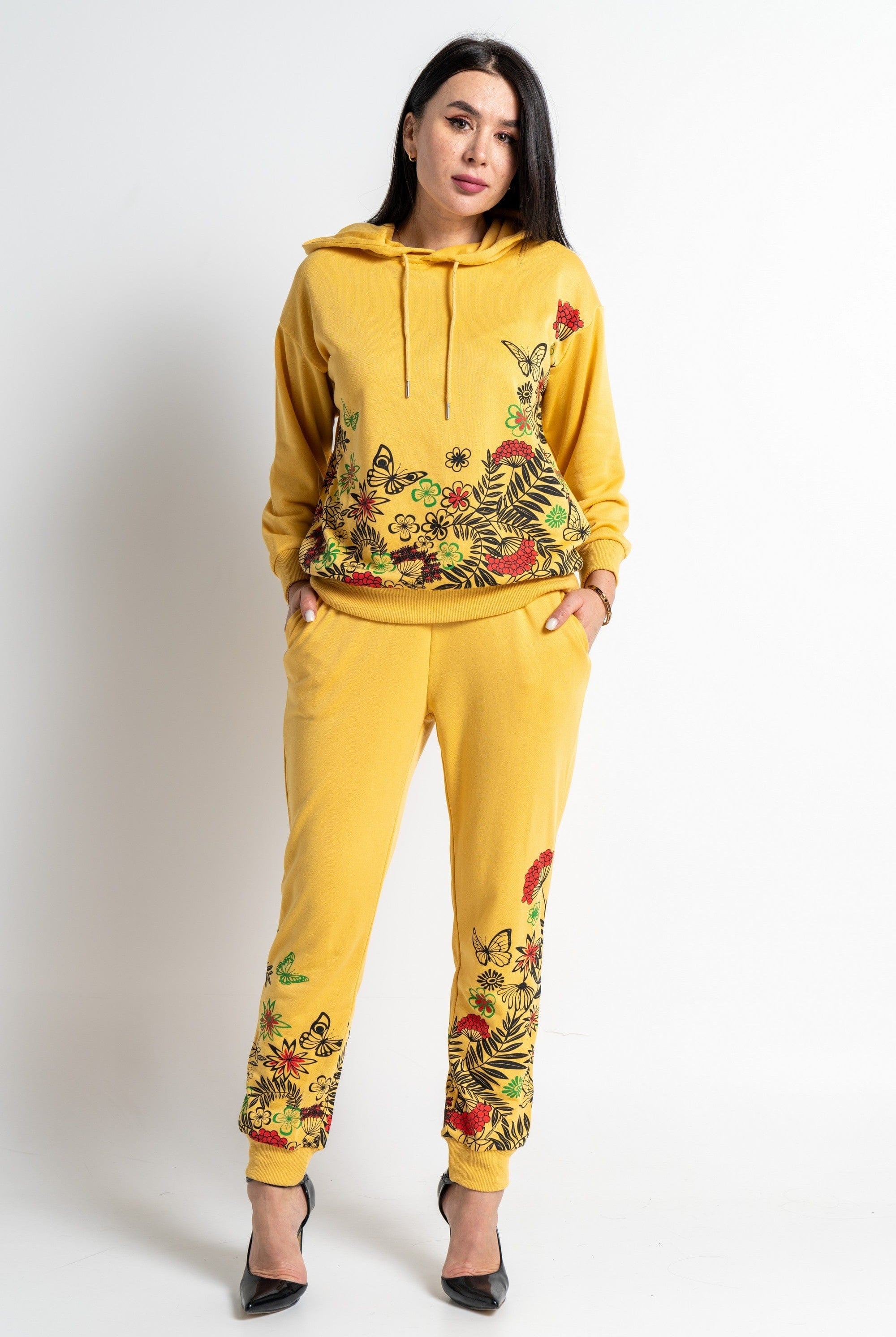 نتشي سويت بانتس طويل بطبعة مشجرة