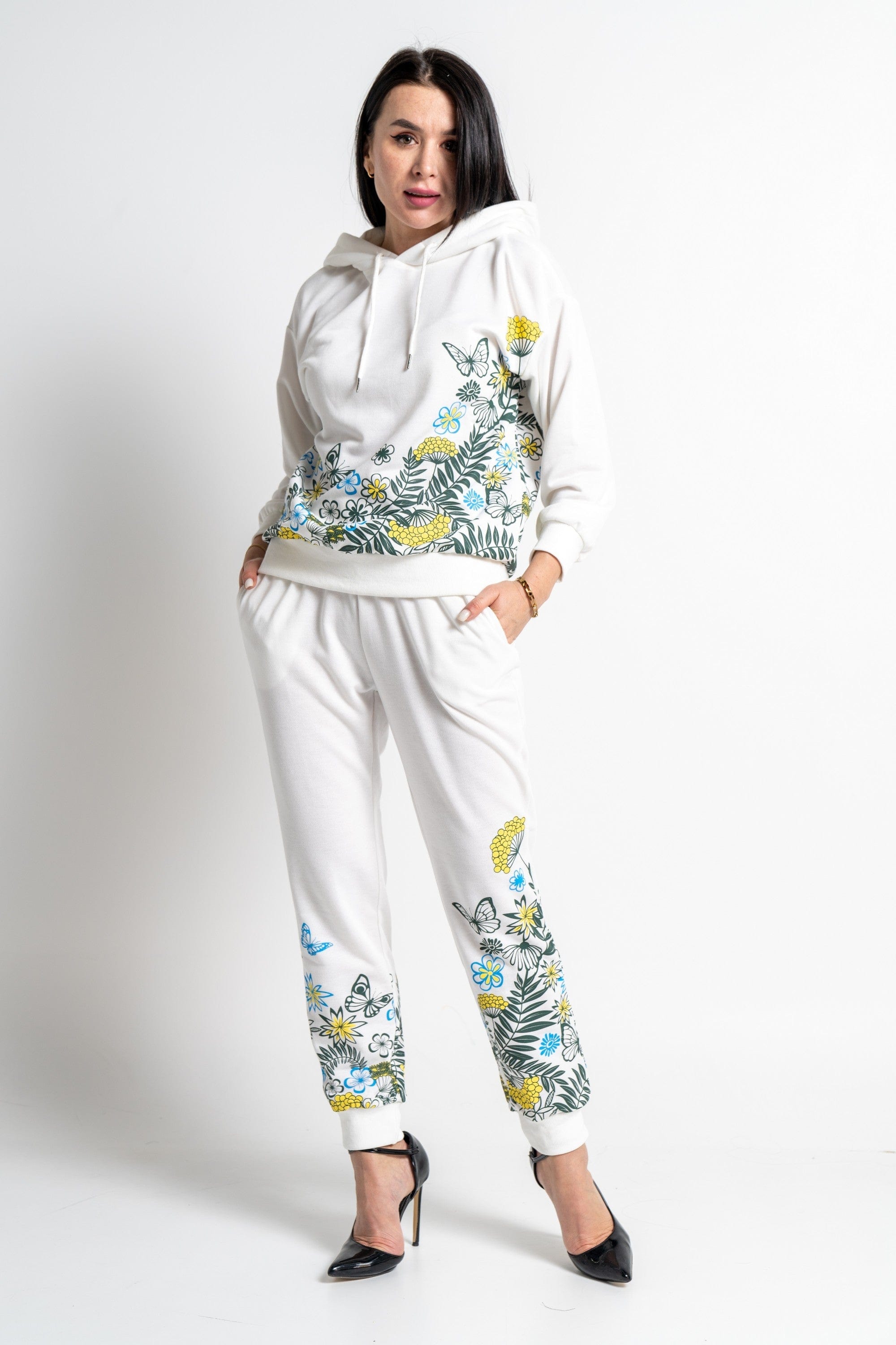 نتشي سويت بانتس طويل بطبعة مشجرة