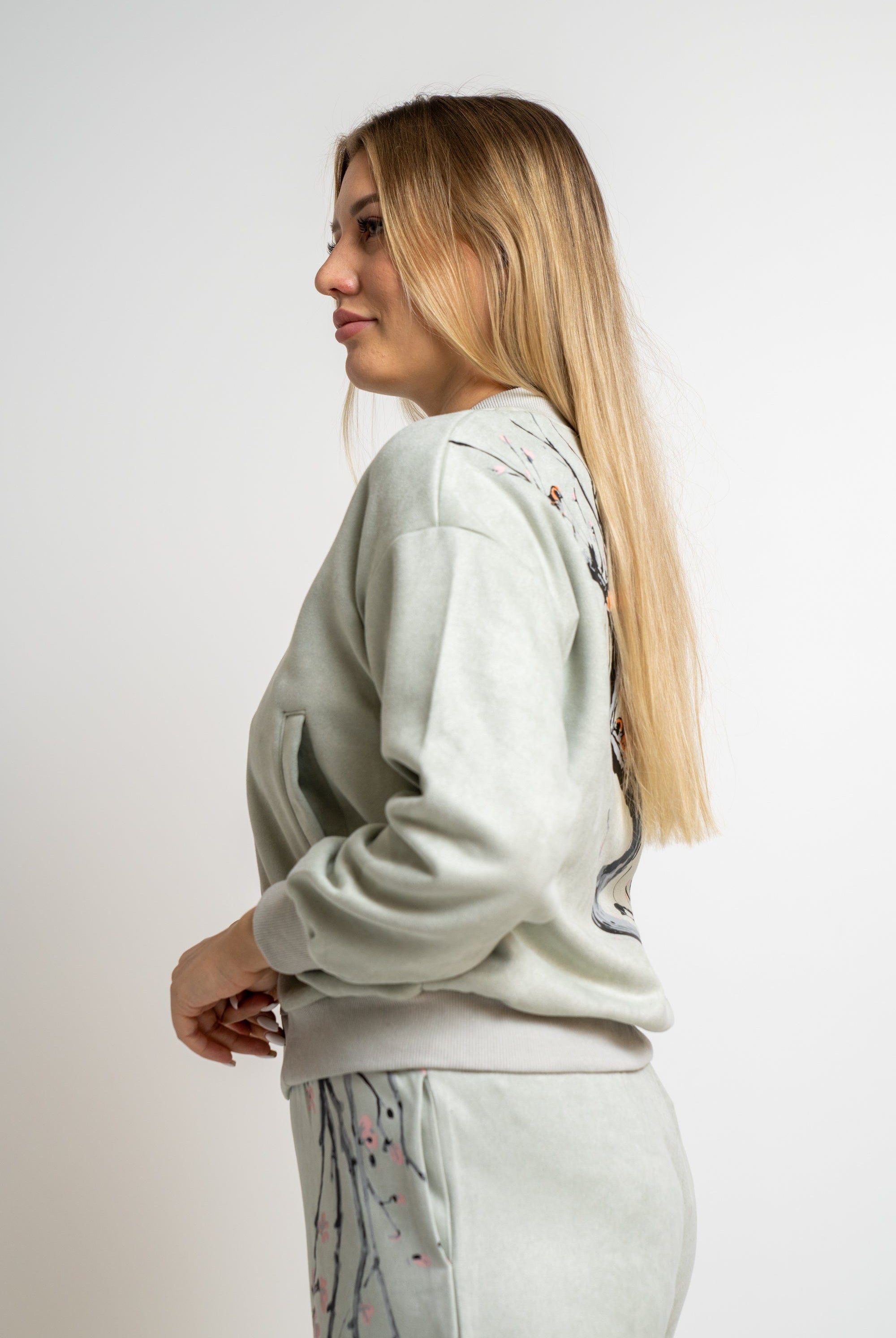 نتشي جاكيت بسحاب كم طويل نسائي