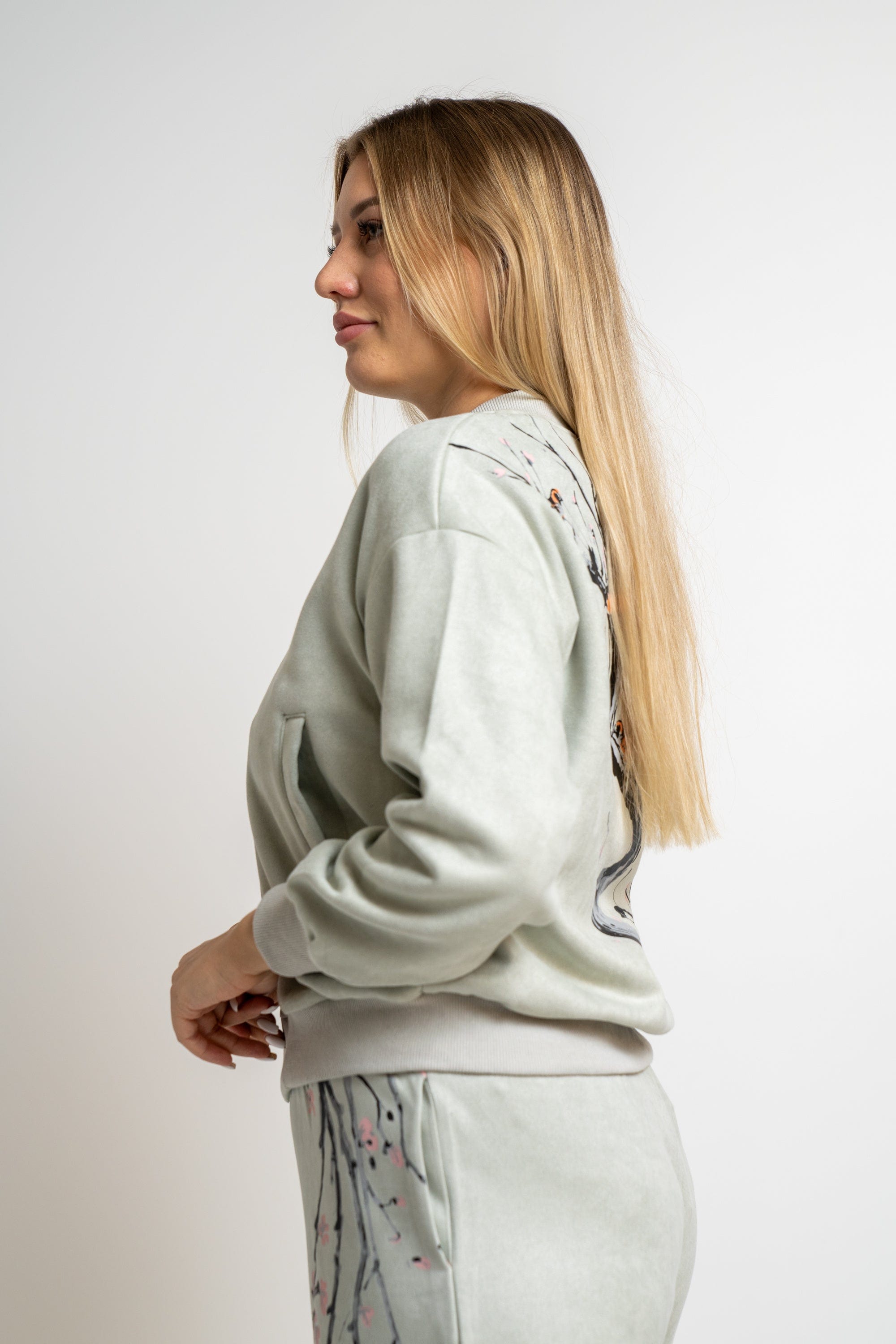 نتشي جاكيت بسحاب كم طويل نسائي