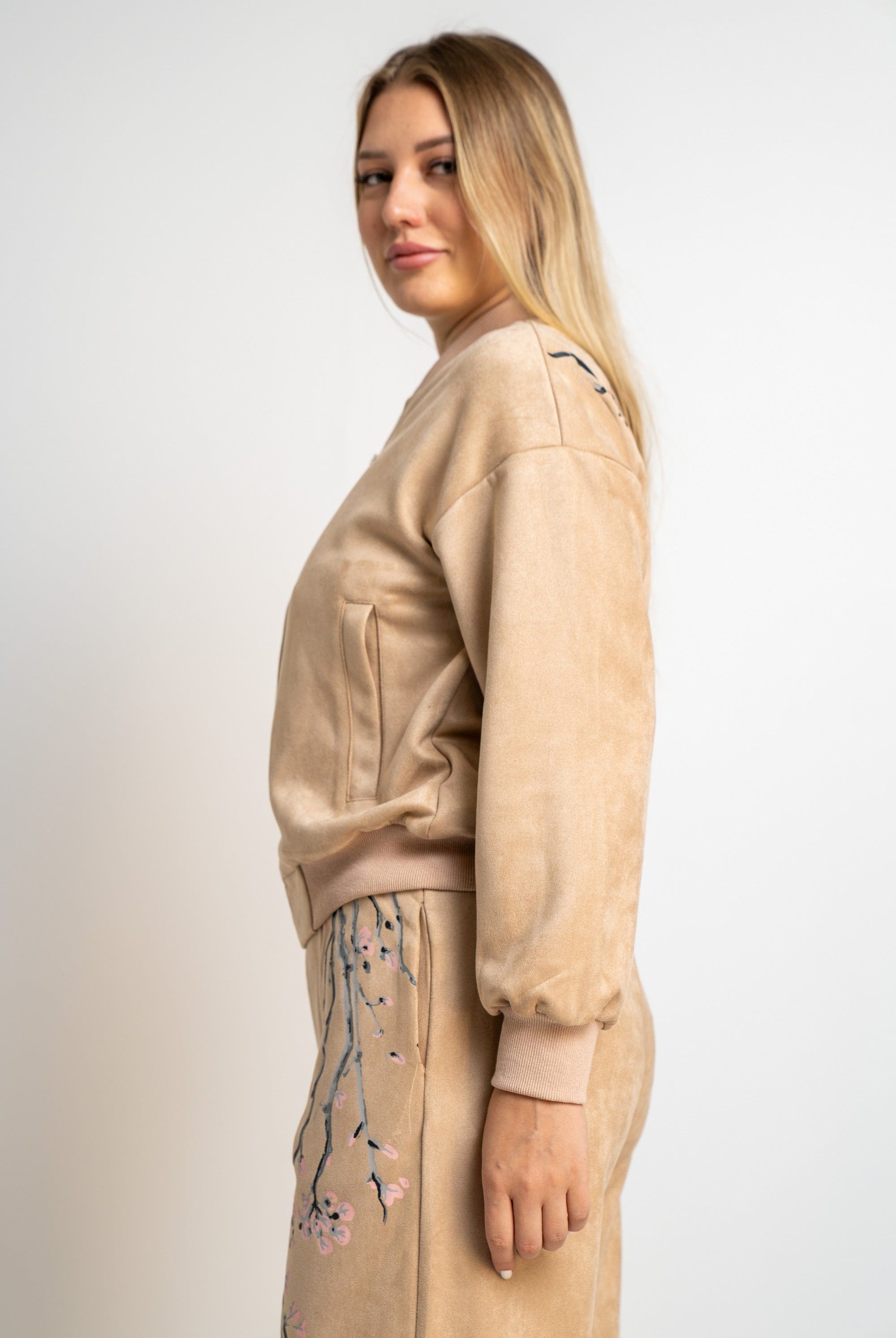 نتشي جاكيت بسحاب كم طويل نسائي