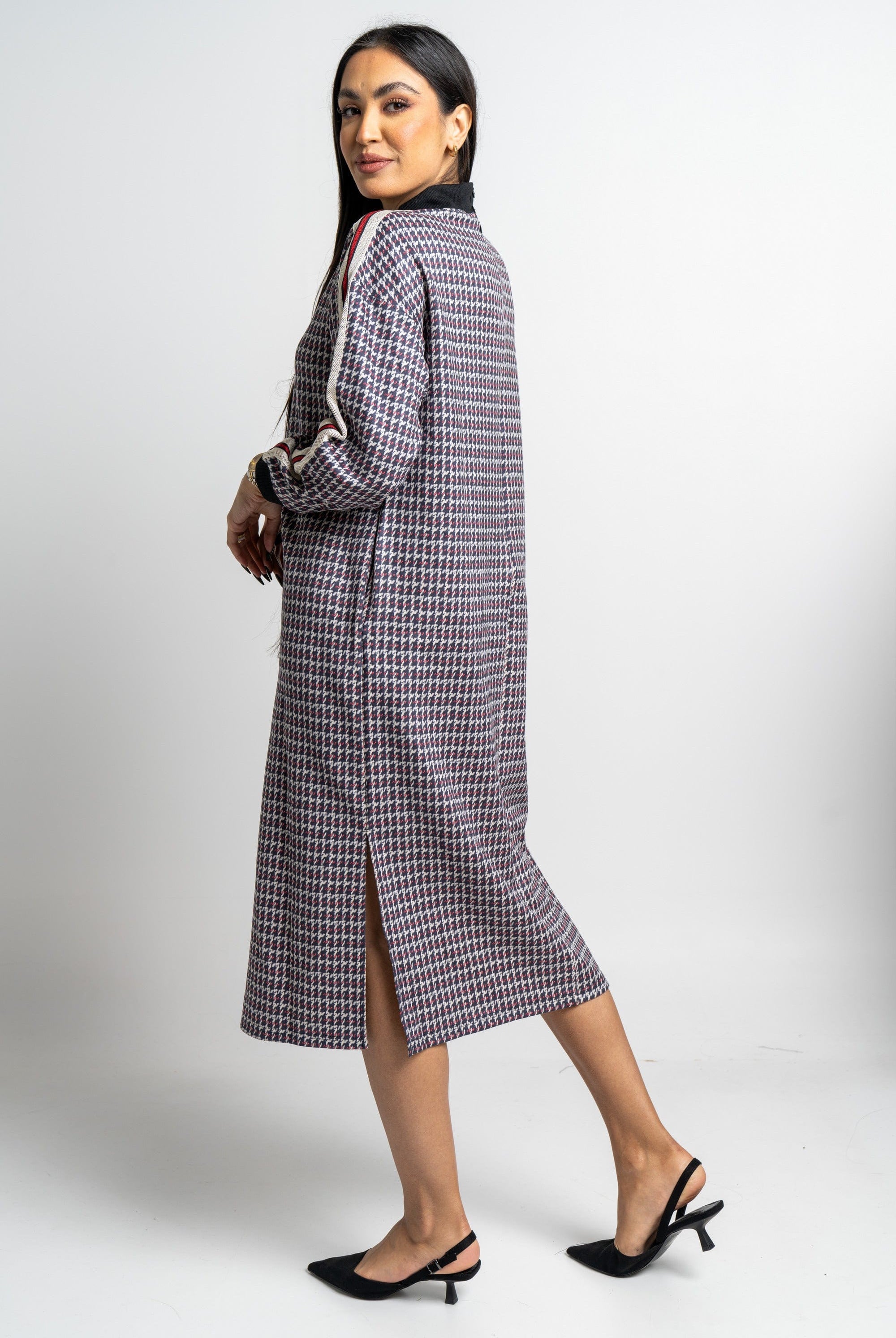 نتشي فستان ميدي مربعات كم طويل مخطط بالطول نسائي رمادي داكن