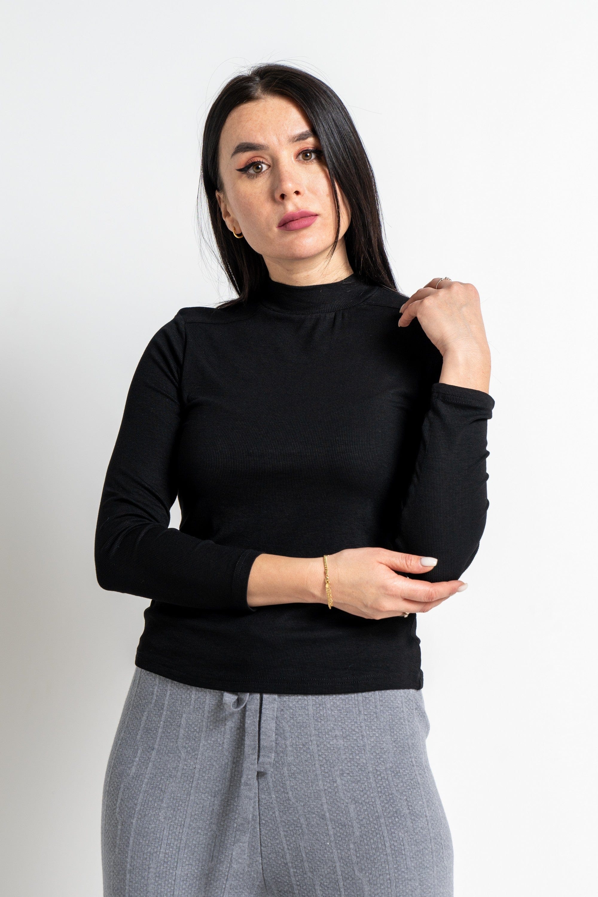 نتشي بلوزة نسائية منسوجة بأكمام طويلة