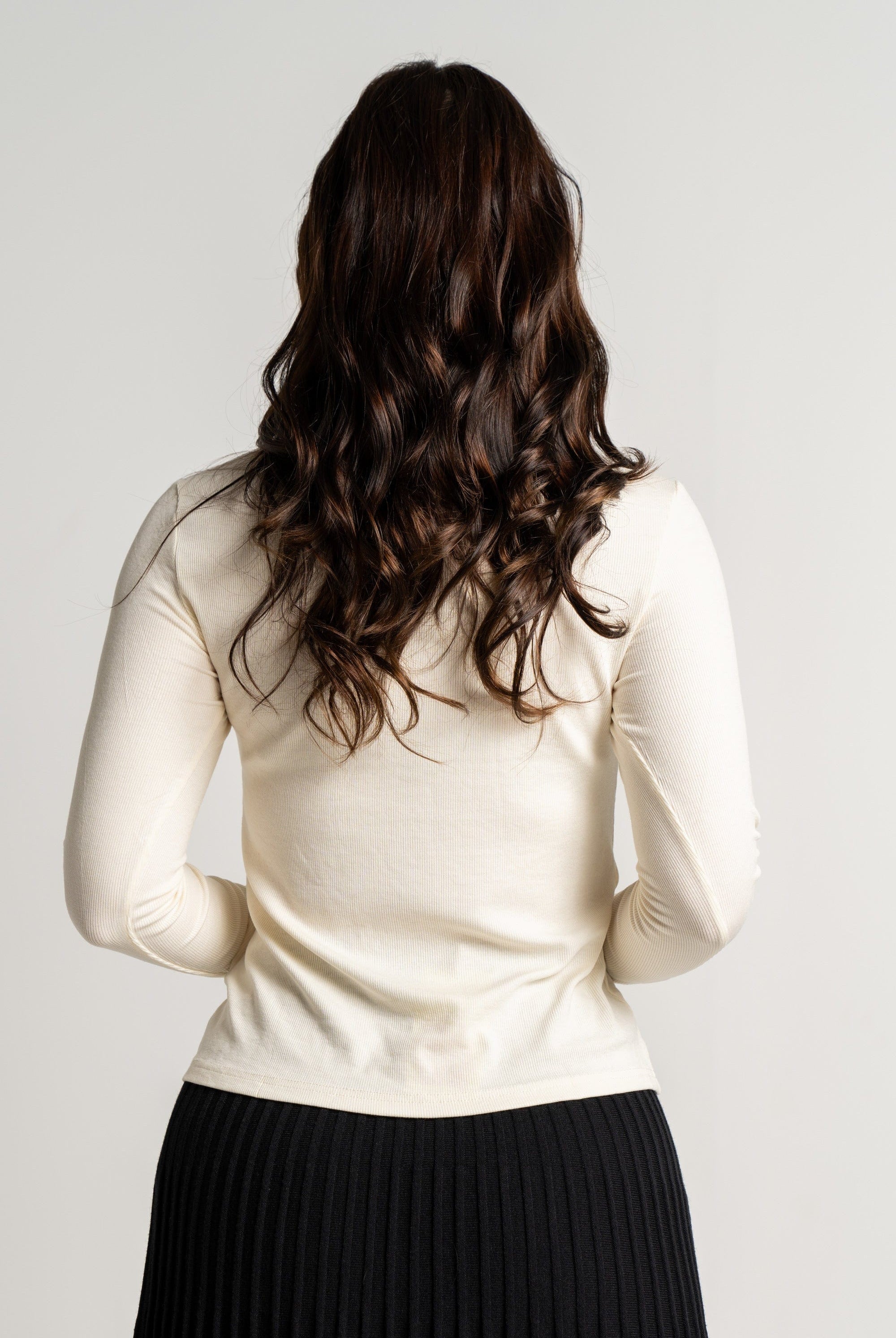 نتشي بلوزة نسائية منسوجة بأكمام طويلة